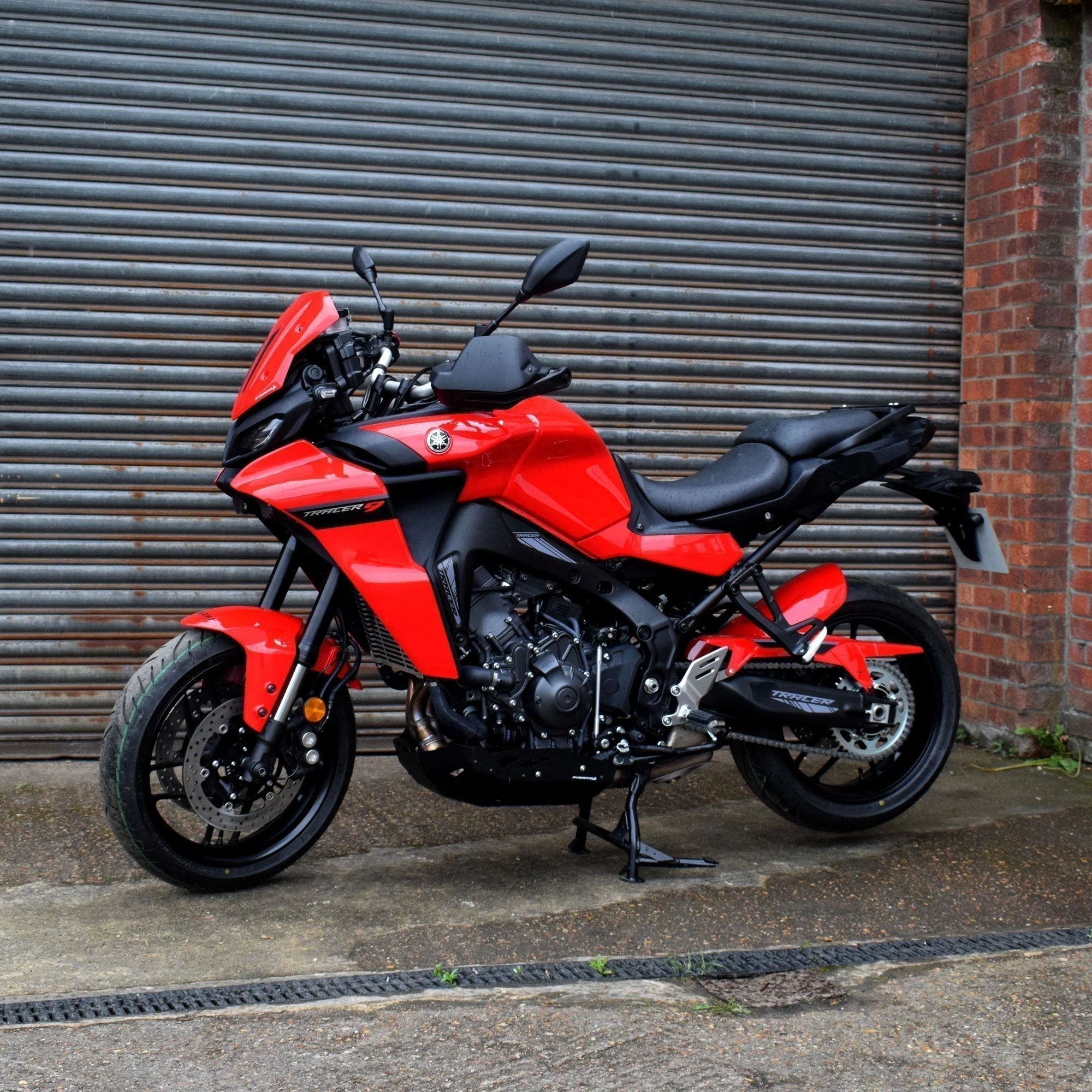 Pyramid Hugger | Redline Scheme | Yamaha Tracer 9 GT 2021>Current - Image 5