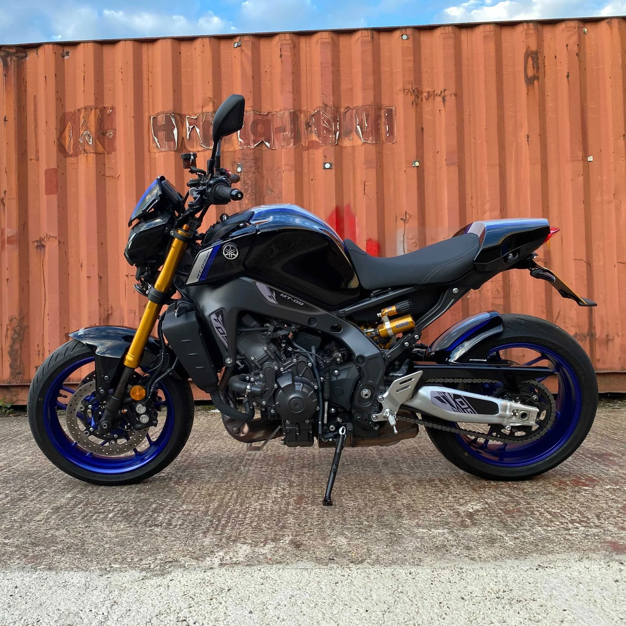Pyramid Hugger | Tech Black | Yamaha MT-09 2021>Current - Image 9