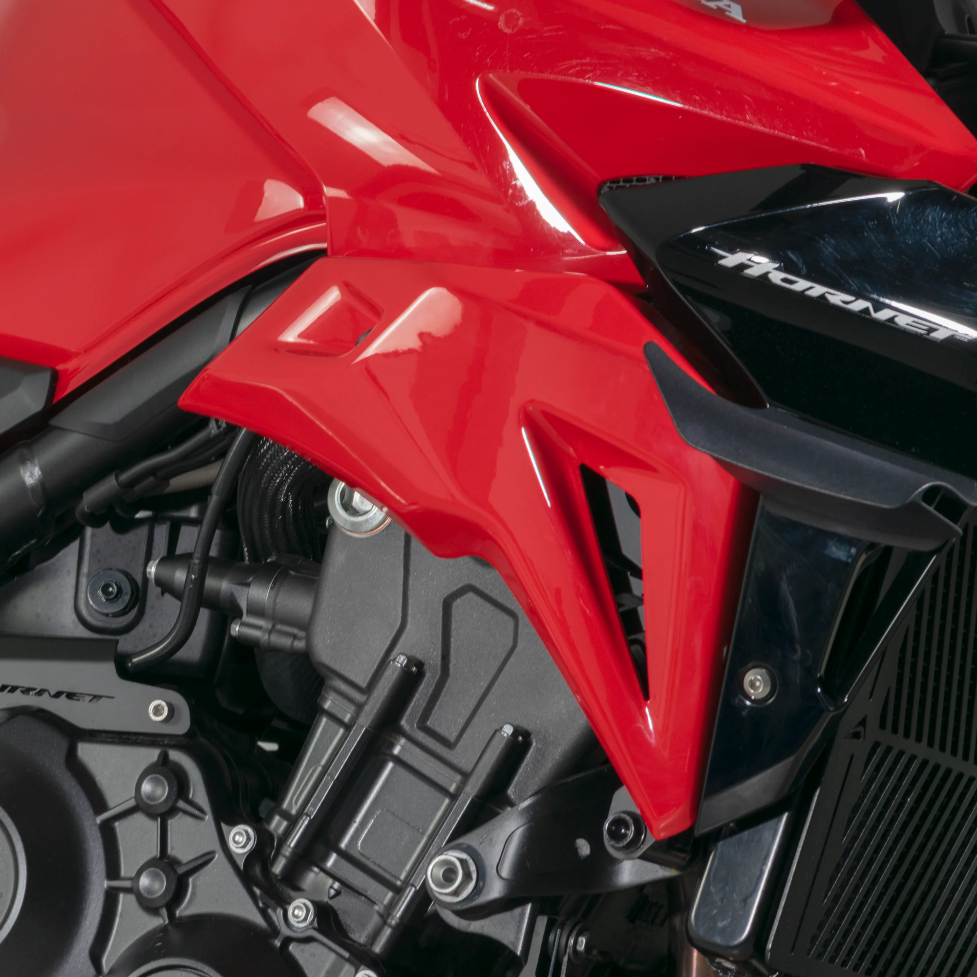 Pyramid Infill Panels | Grand Prix Red | Honda CB1000 Hornet 2025>Current - Image 5