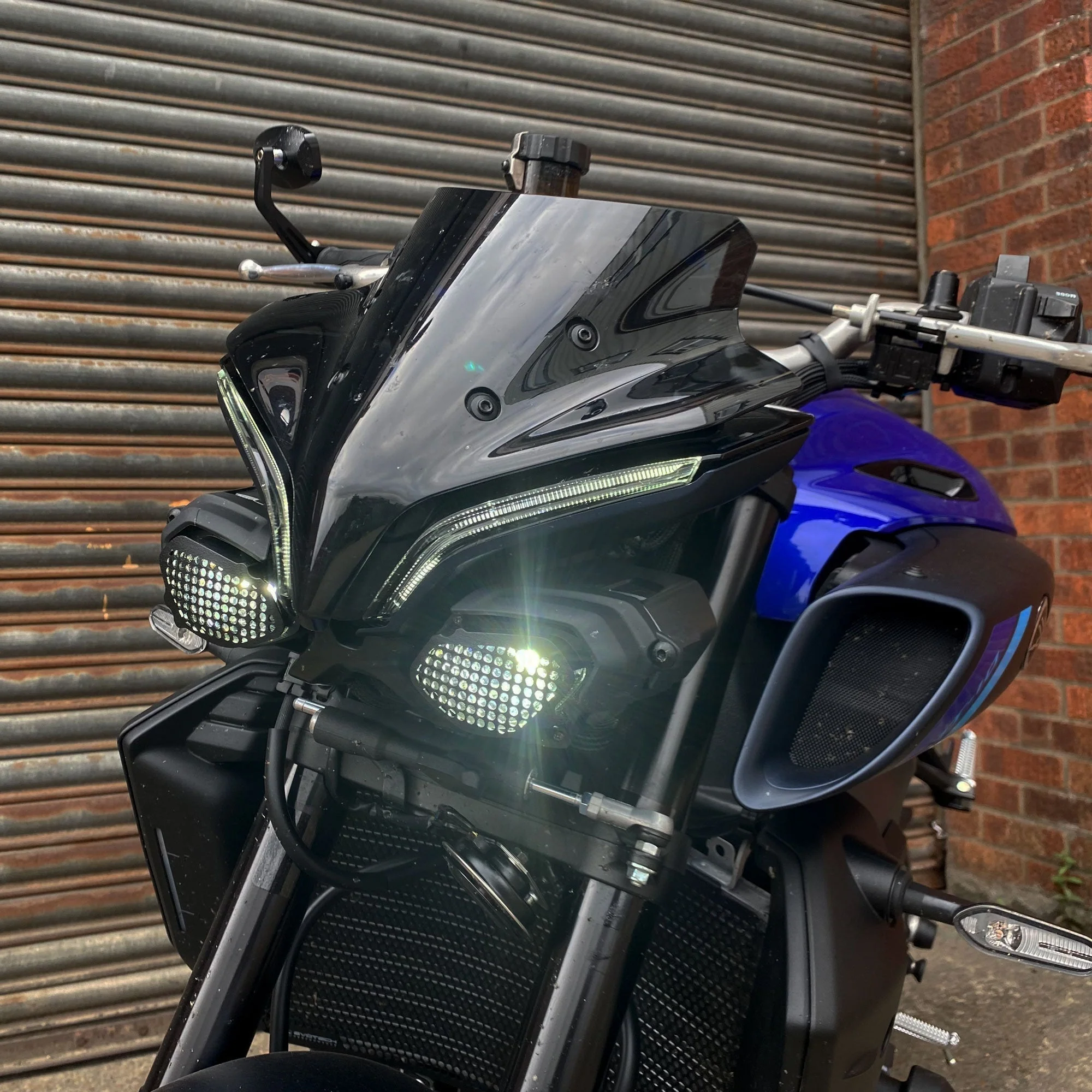 Pyramid Lower Headlight Guards | Matte Black | Yamaha MT-10 SP 2022>Current - Image 7