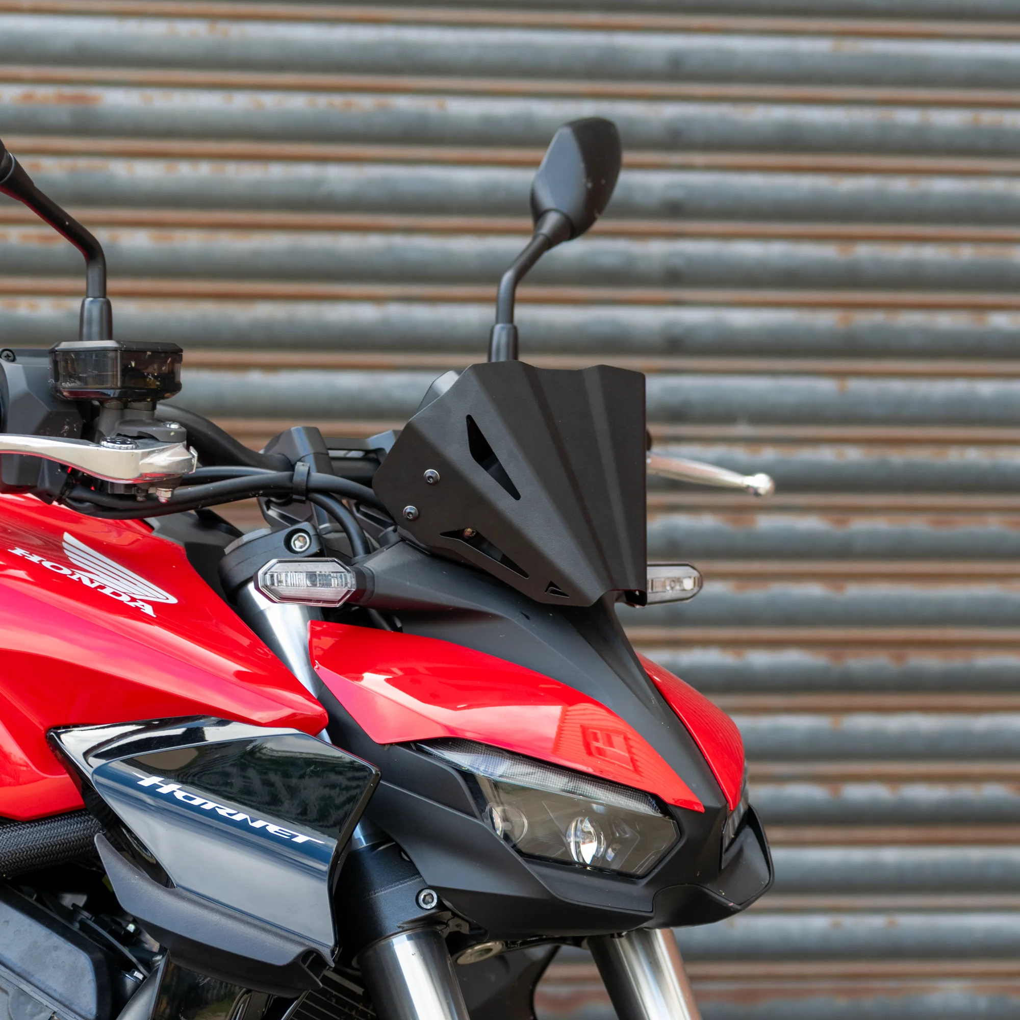 Pyramid Metal Fly Screen | Matte Black | Honda CB1000 Hornet inc SP 2025>Current - Image 10