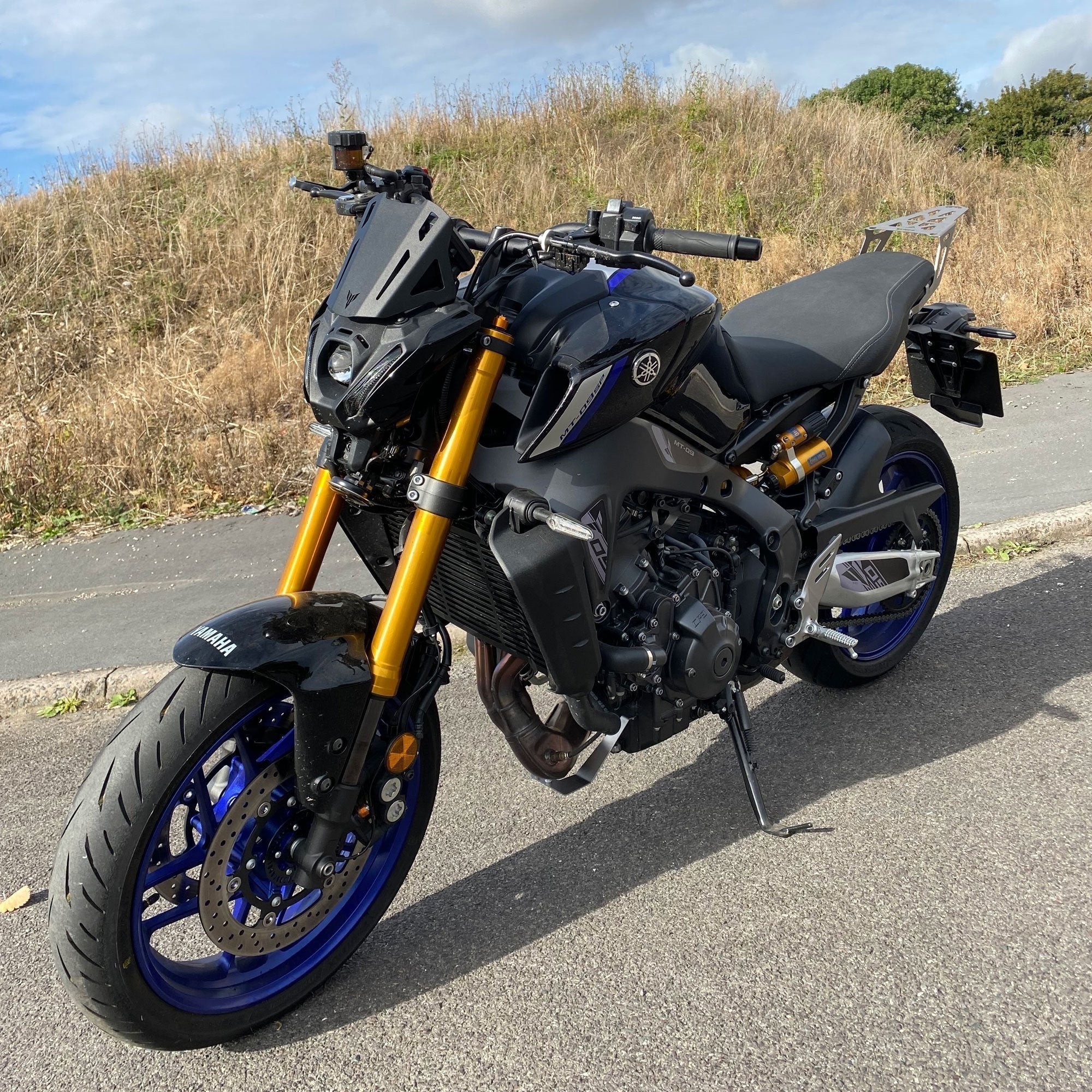 Pyramid Metal Fly Screen | Matte Black | Yamaha MT-09 2021>2023 - Image 3