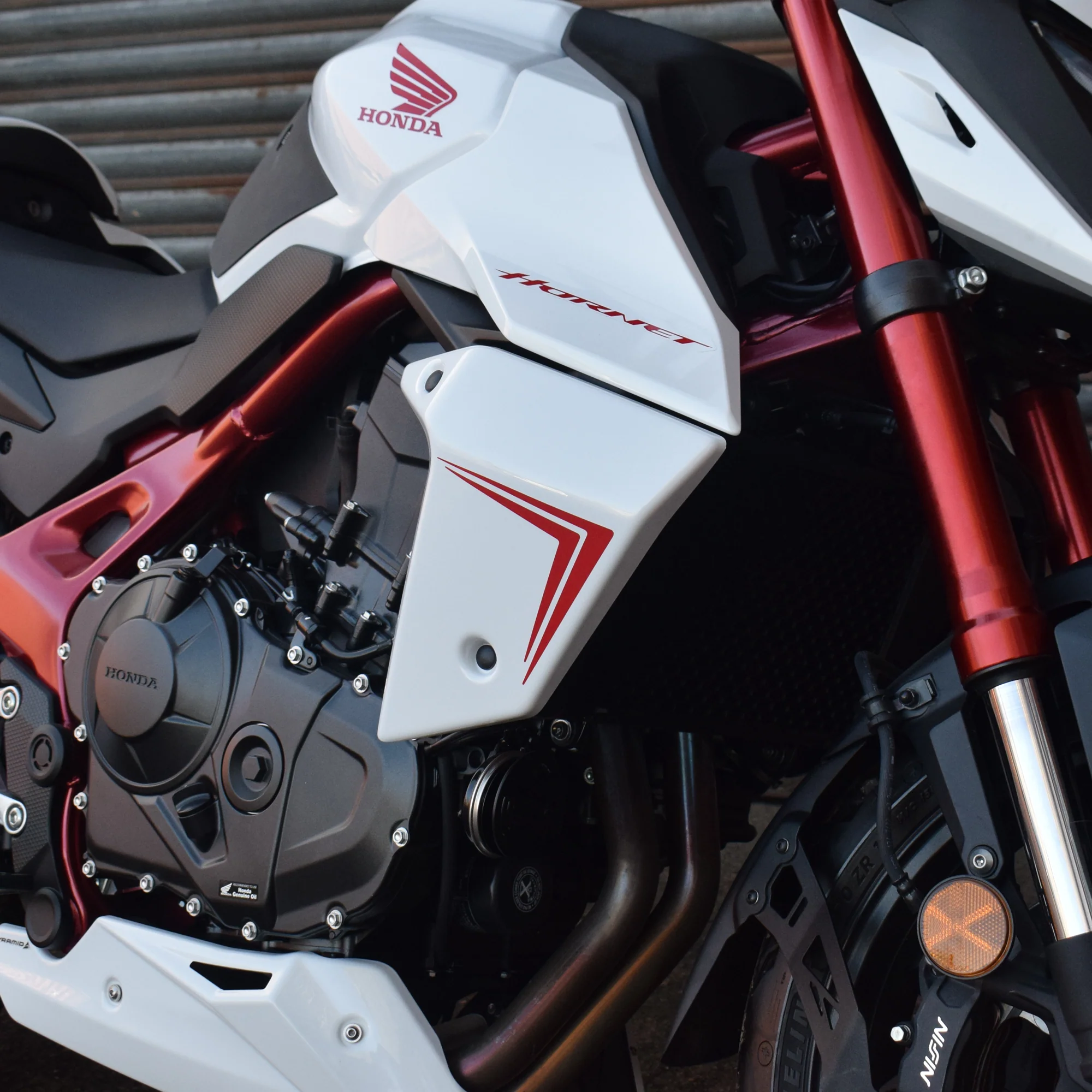 Pyramid Radiator Cheeks | Pearl Glare White | Honda CB750 Hornet 2022>2024 - Image 2