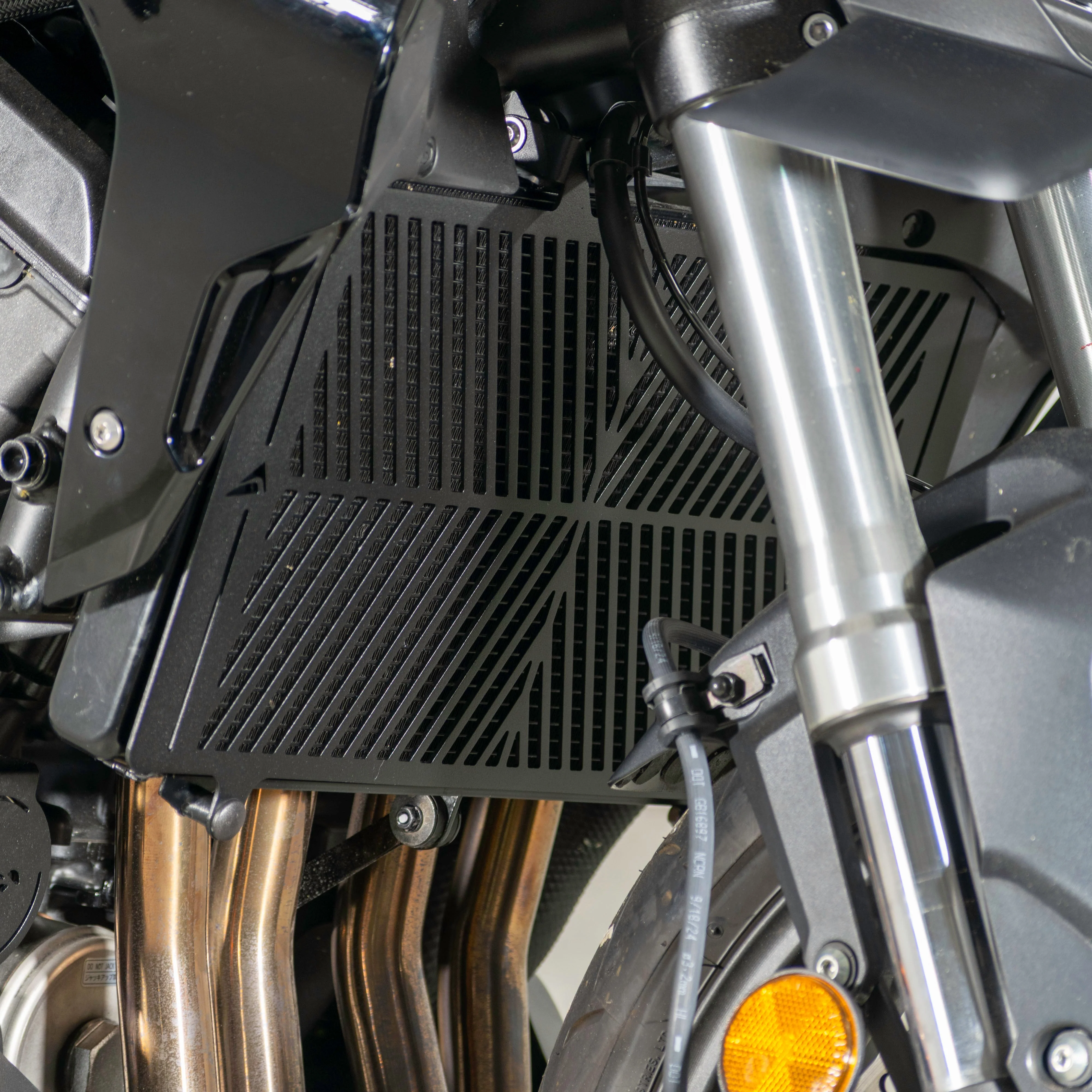 Pyramid Radiator Guard | Matte Black | Honda CB1000 Hornet Inc SP 2025>Current - Image 7