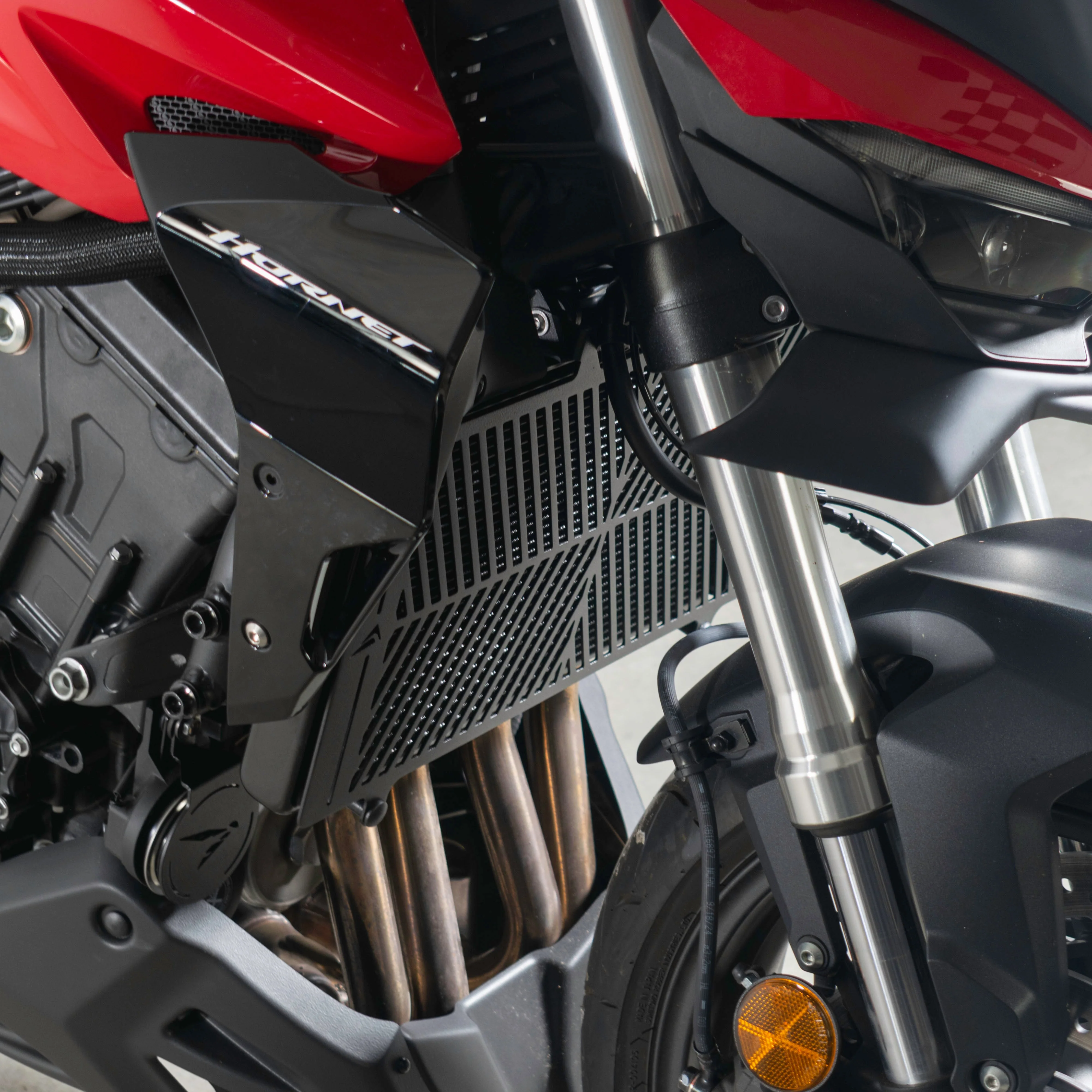 Pyramid Radiator Guard | Matte Black | Honda CB1000 Hornet Inc SP 2025>Current - Image 9