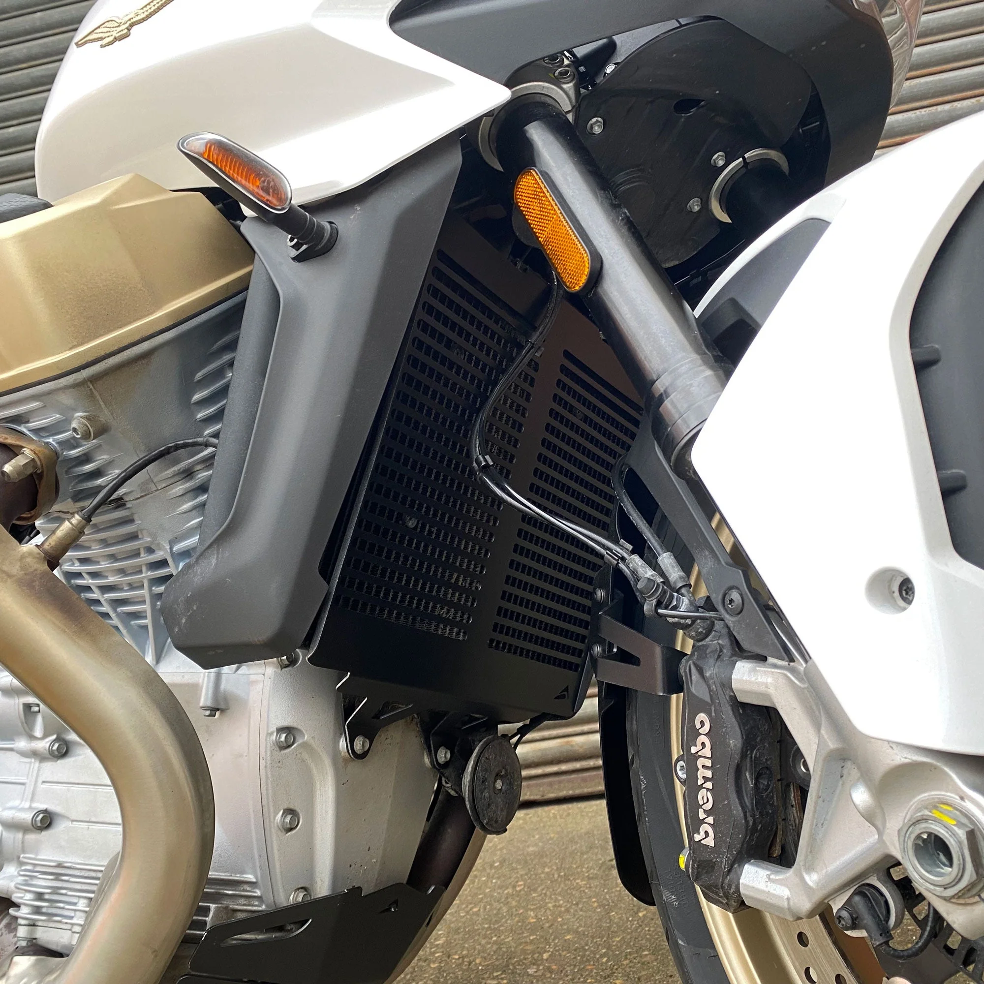Pyramid Radiator Guard | Matte Black | Moto Guzzi V100 Mandello S 2022>Current - Image 5