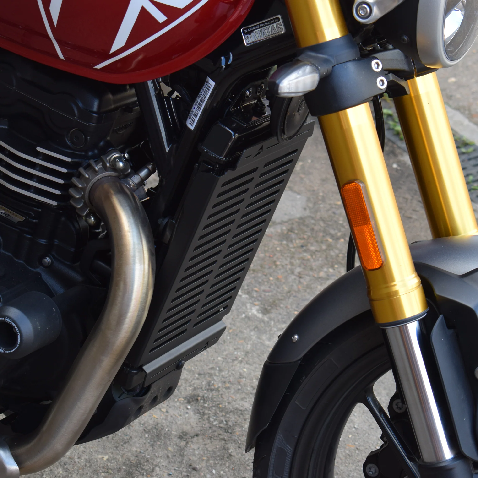 Pyramid Radiator Guard | Matte Black | Triumph Scrambler 400 X 2024>Current - Image 6