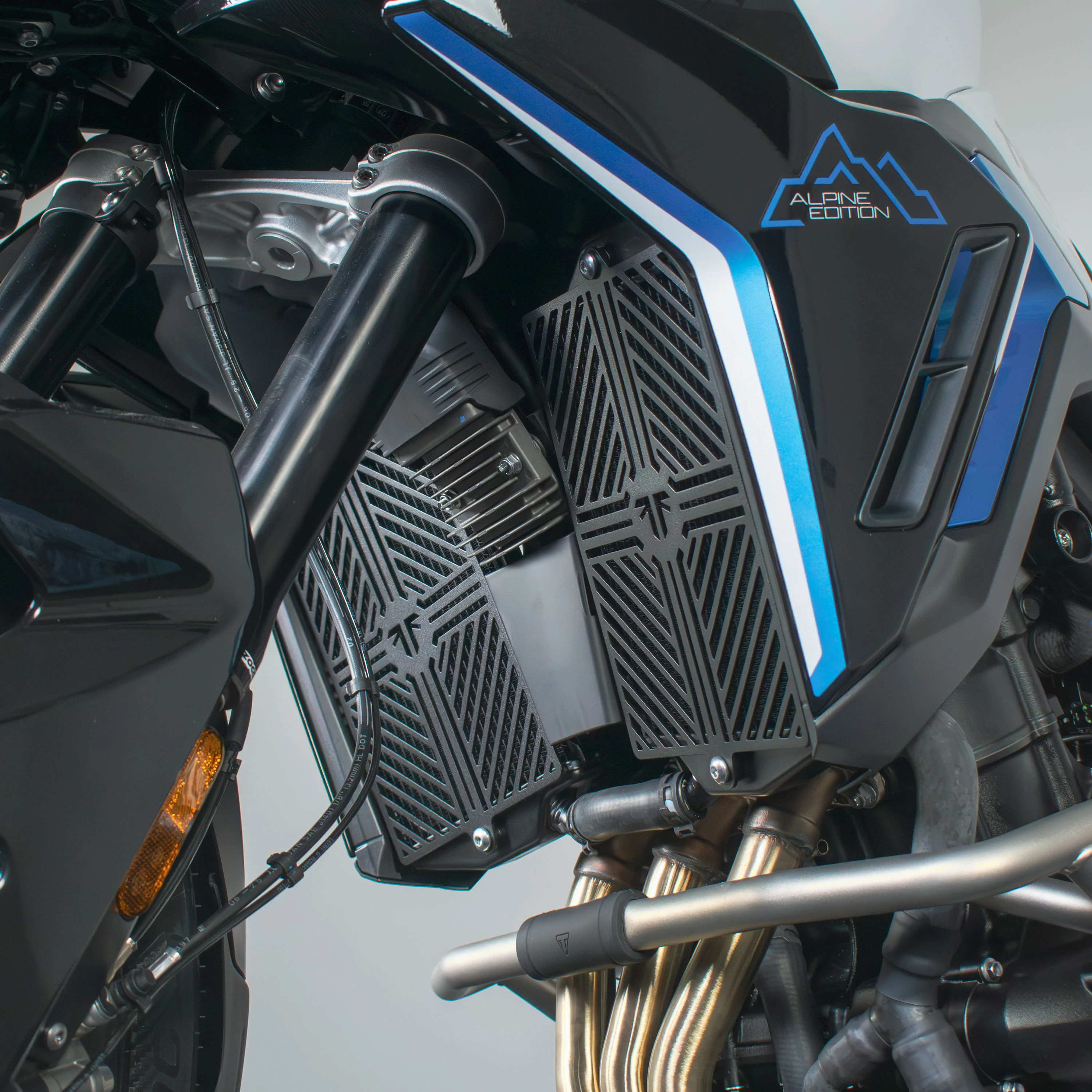 Pyramid Radiator Guards | Matte Black | Triumph Tiger 900 Rally Pro 2020>Current - Image 2