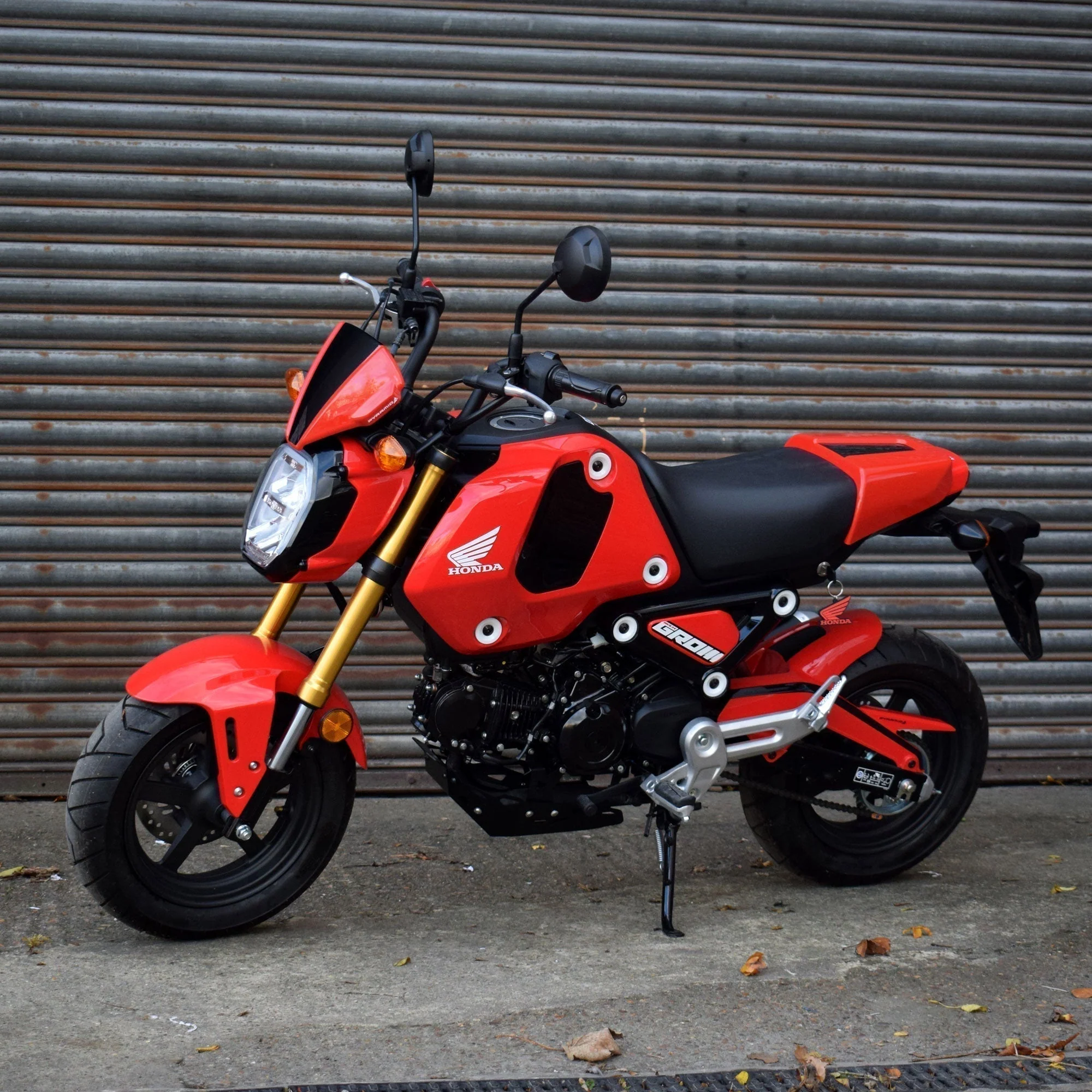 Pyramid Seat Cowl | Gayety Red & Gloss Black | Honda MSX 125 2021>Current - Image 5