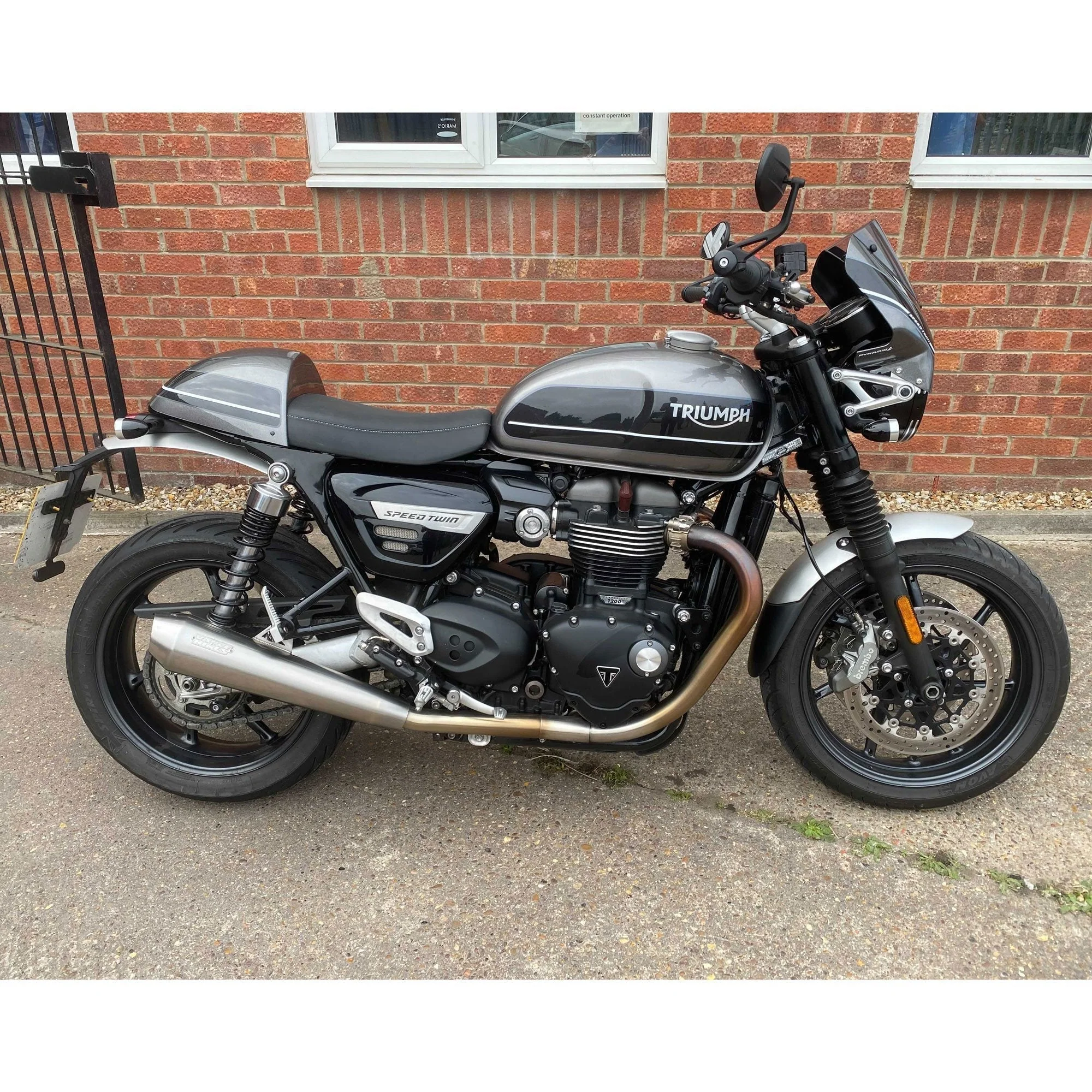 Pyramid Seat Cowl | Jet Black | Triumph Speed Twin 1200 2019>2024 - Image 7