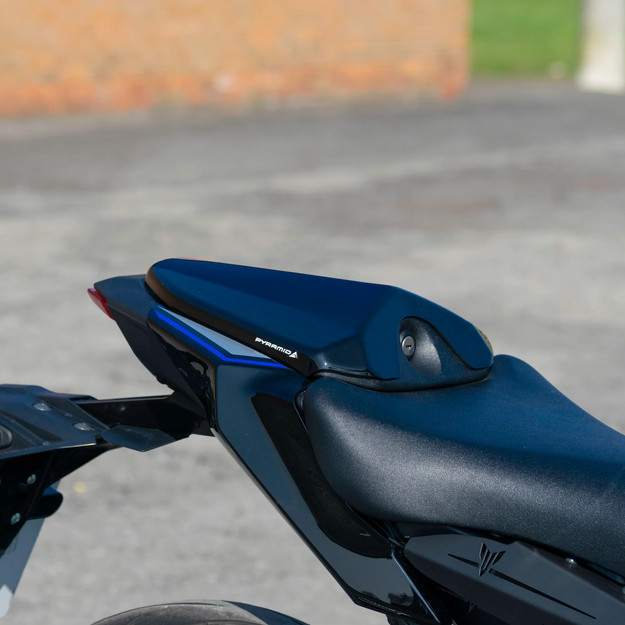 Pyramid Seat Cowl | Midnight Black (USA: Raven Black) | Yamaha MT-09 inc SP 2024>Current - Image 2