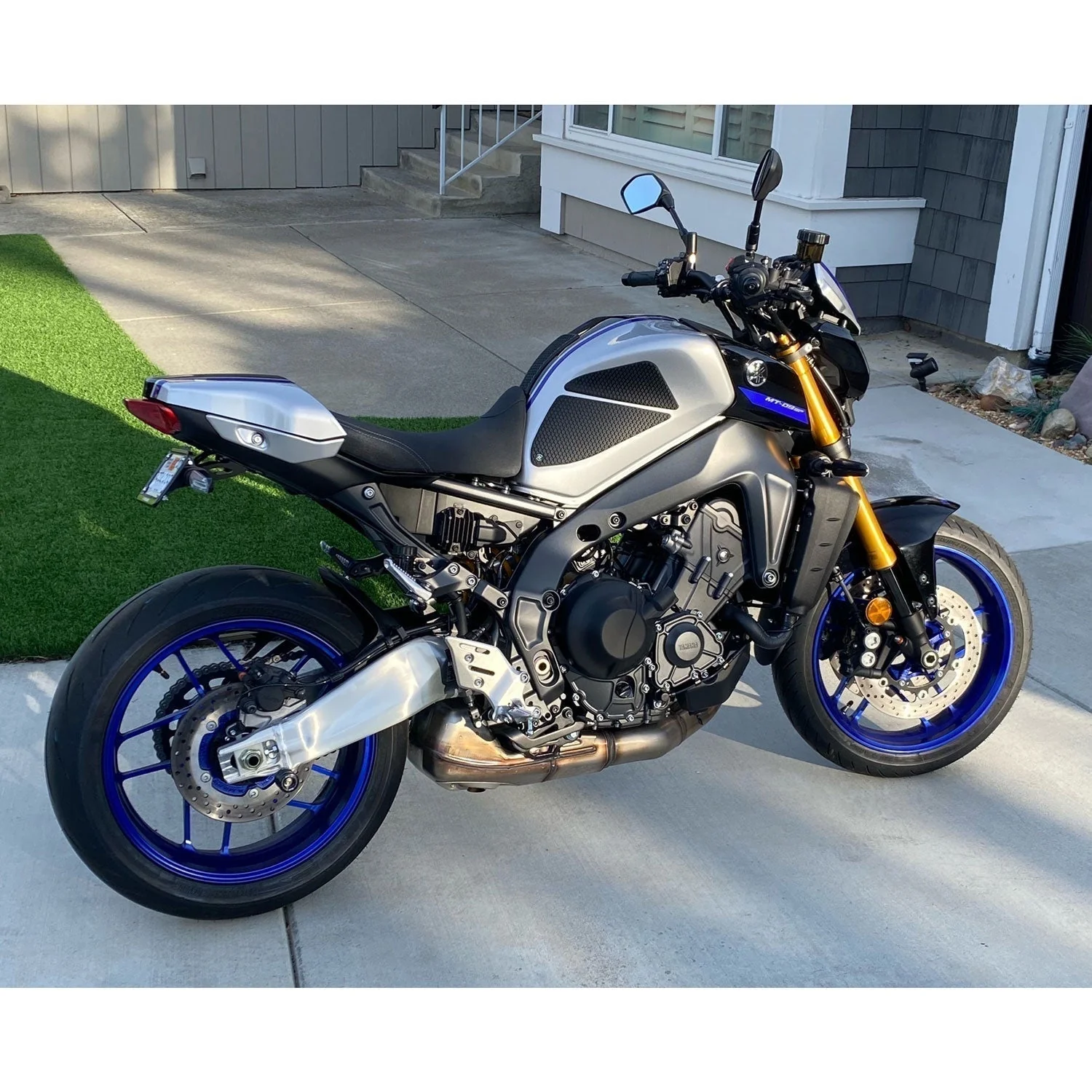 Pyramid Seat Cowl | SP Colours | Yamaha MT-09 SP 2022>2023 - Image 3