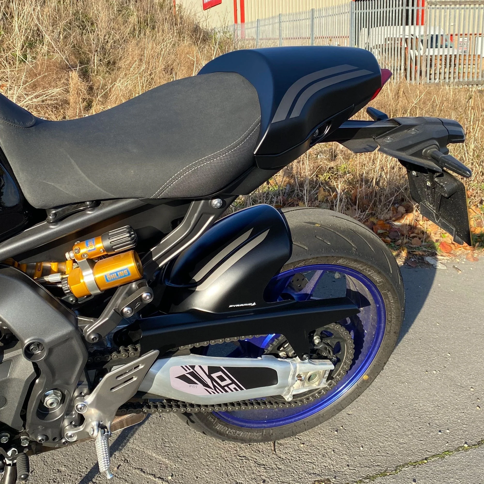 Pyramid Seat Cowl | Tech Black | Yamaha MT-09 2021>2023 - Image 5