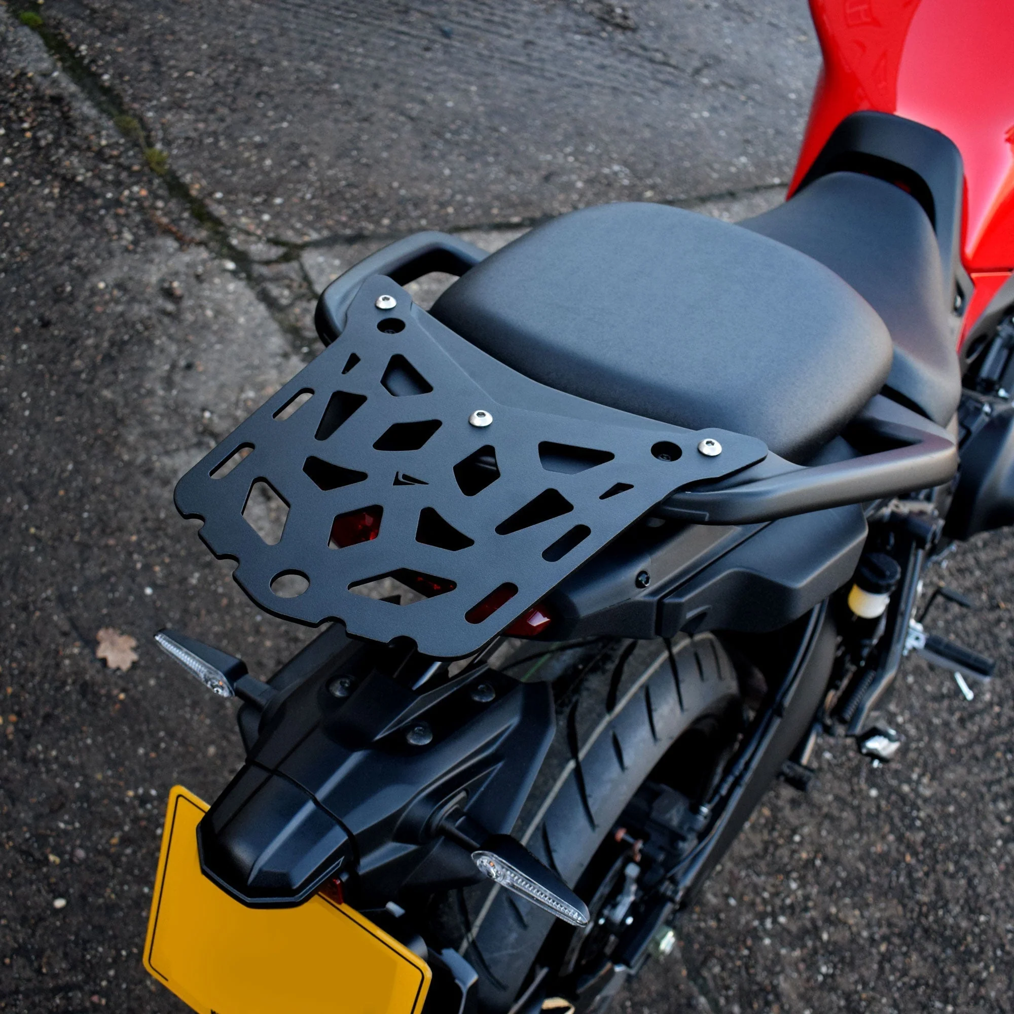 Pyramid Seat Rack | Matte Black | Yamaha Tracer 9 2021>2024 - Image 4
