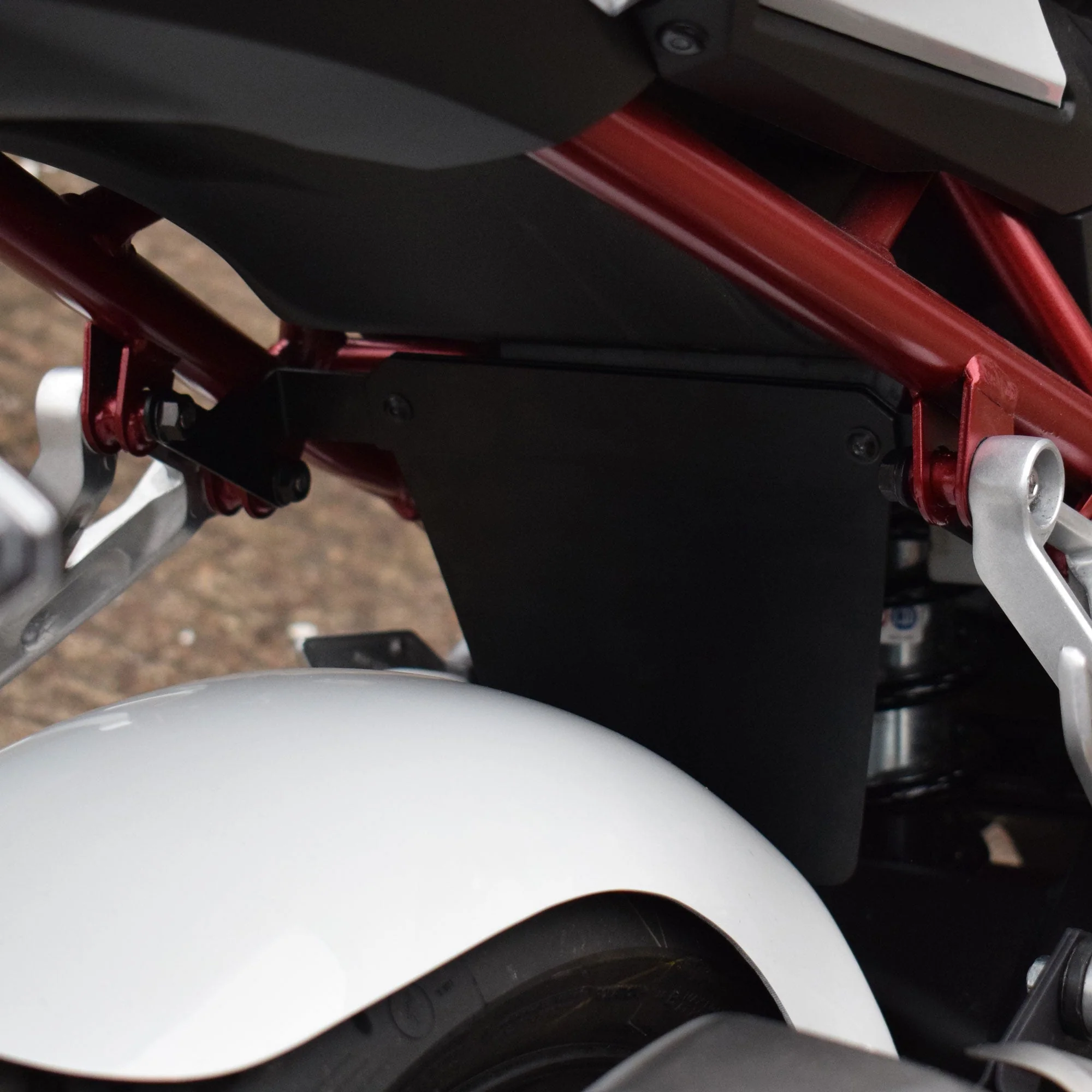 Pyramid Shock Shield | Black | Honda CB750 Hornet 2023>Current - Image 2