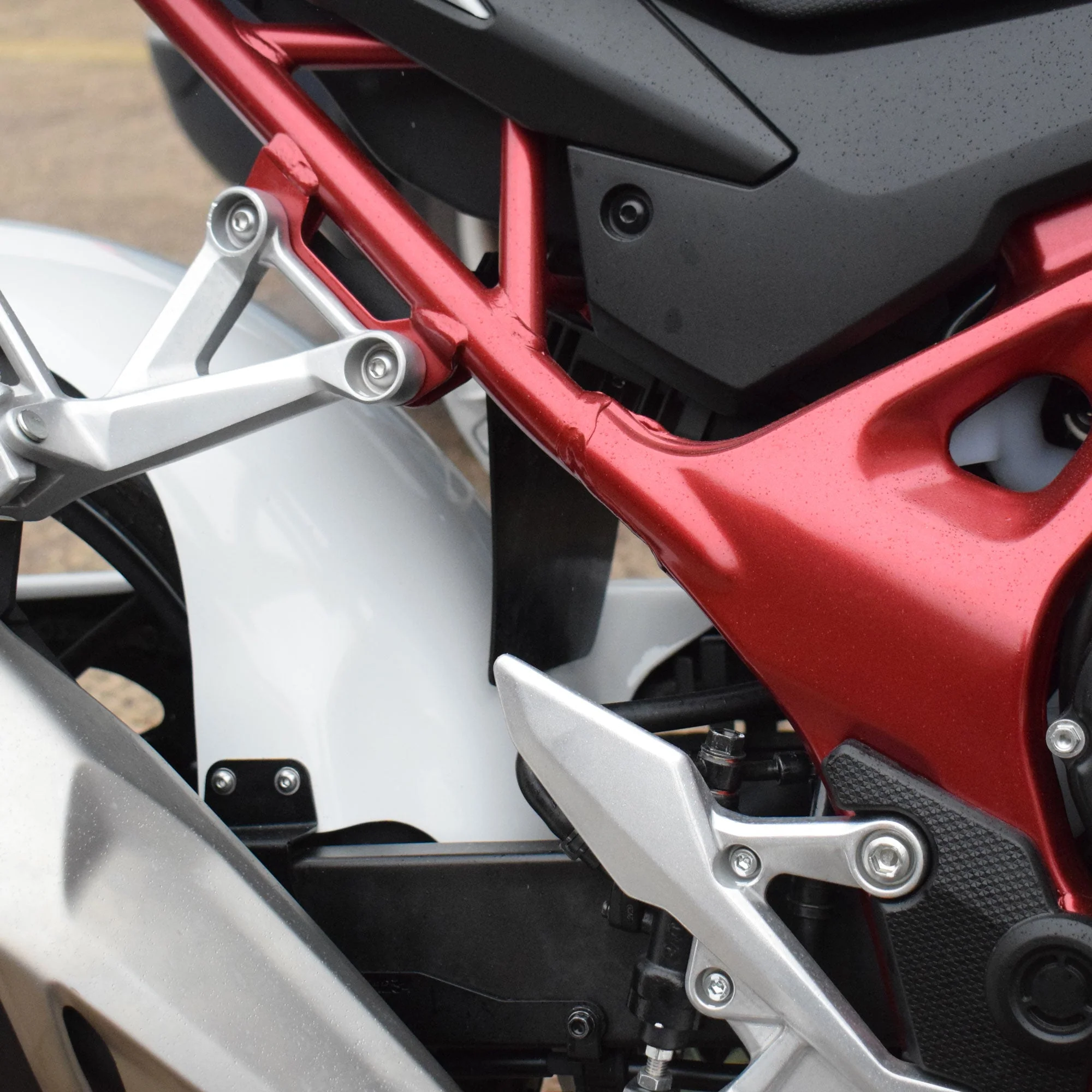 Pyramid Shock Shield | Black | Honda CB750 Hornet 2023>Current - Image 5