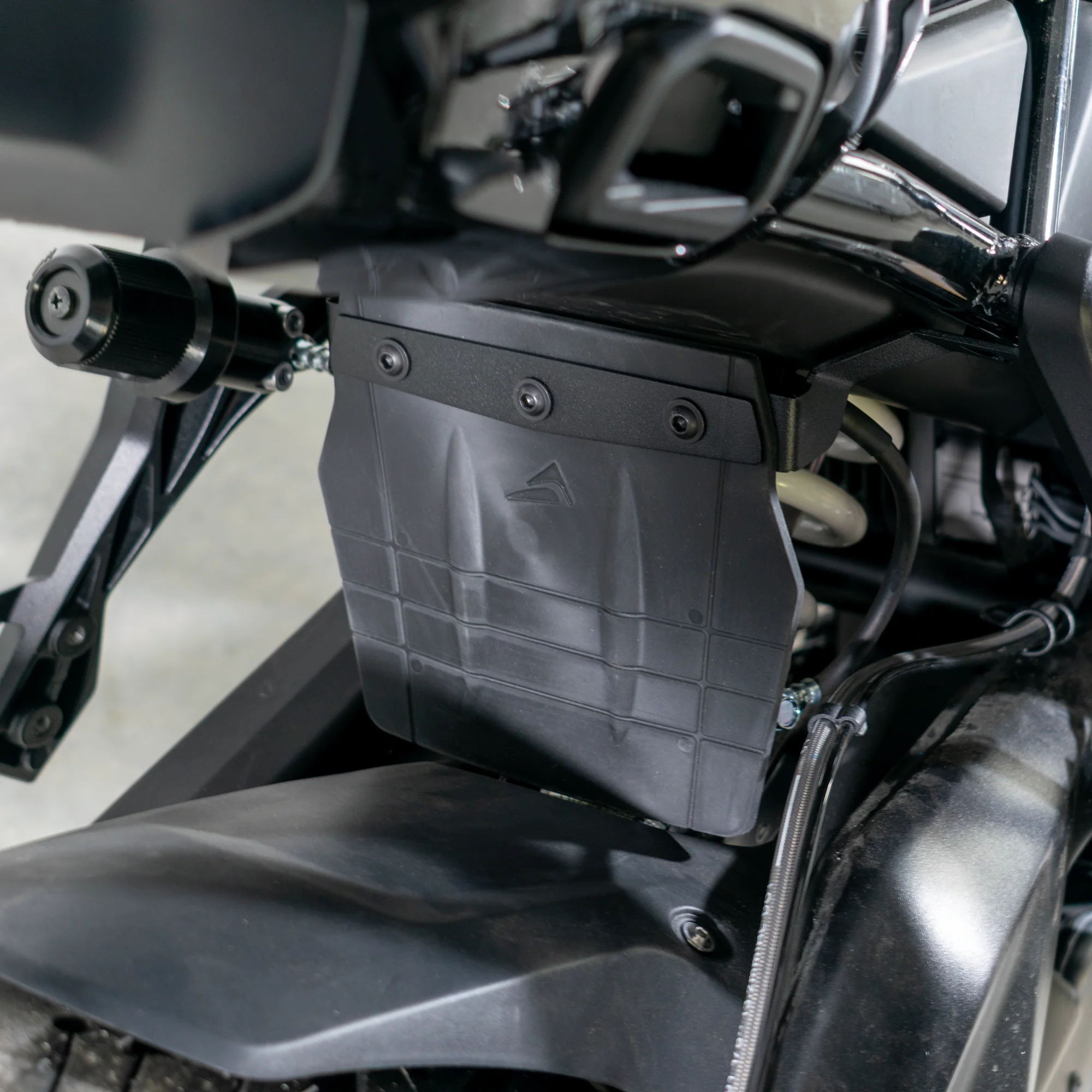 Pyramid Shock Shield | Black | Triumph Tiger Sport 800 2025>Current - Image 4