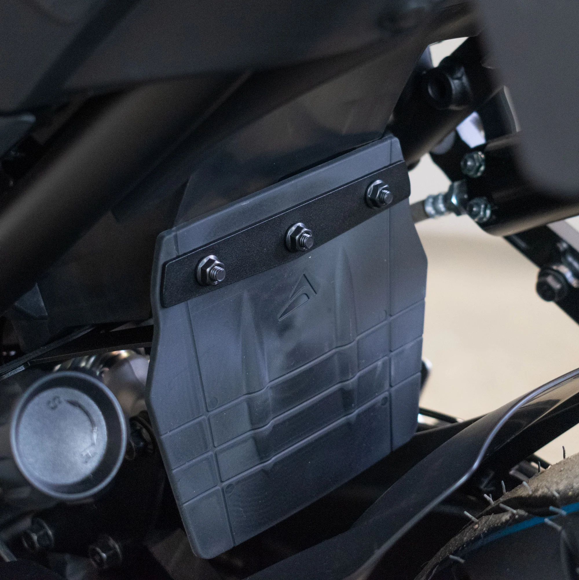 Pyramid Shock Shield | Black | Yamaha Tracer 9 2025>Current - Image 5