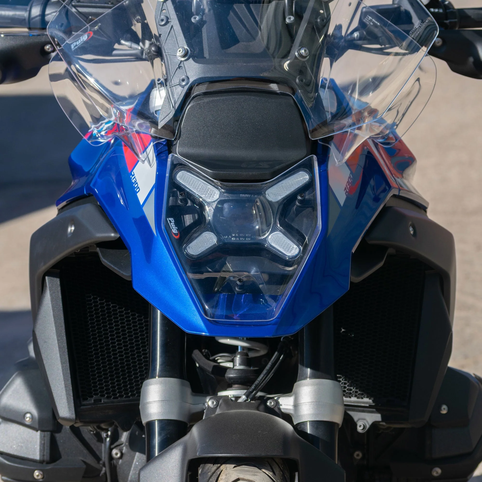 Pyramid Side Panels | Light White | BMW R 1300 GS 2023>Current - Image 11