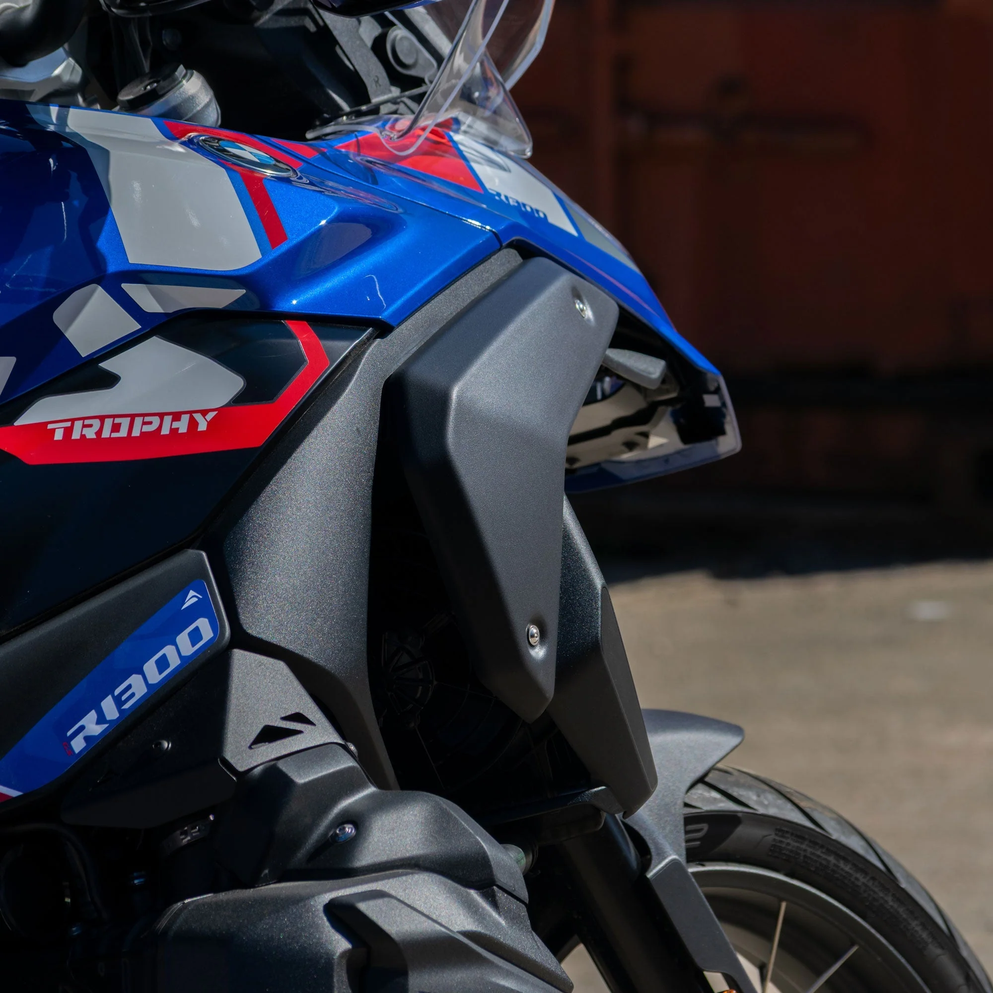 Pyramid Side Panels | Light White | BMW R 1300 GS 2023>Current - Image 12