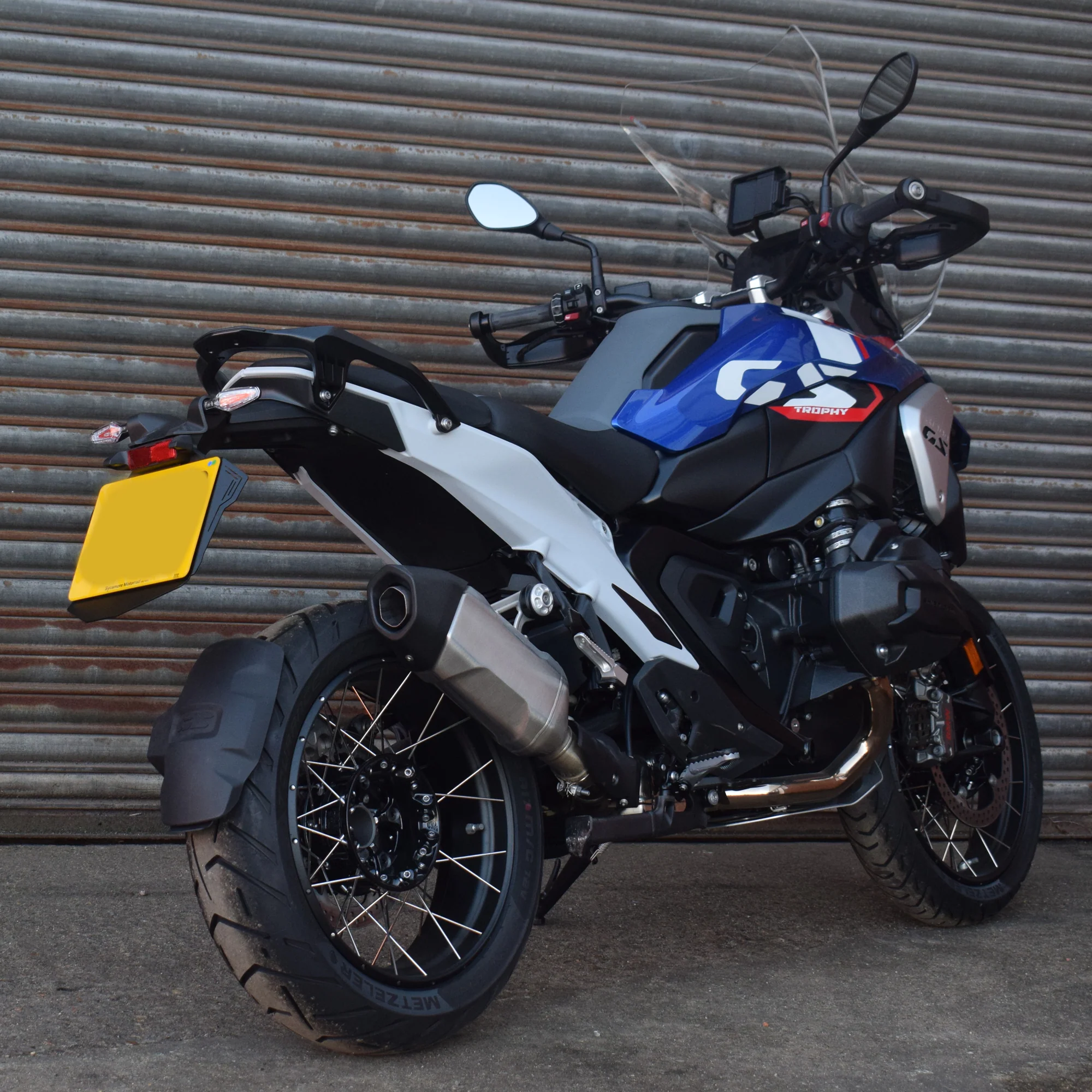 Pyramid Splash Plate | Matte Black | BMW R 1300 GS 2023>Current - Image 5
