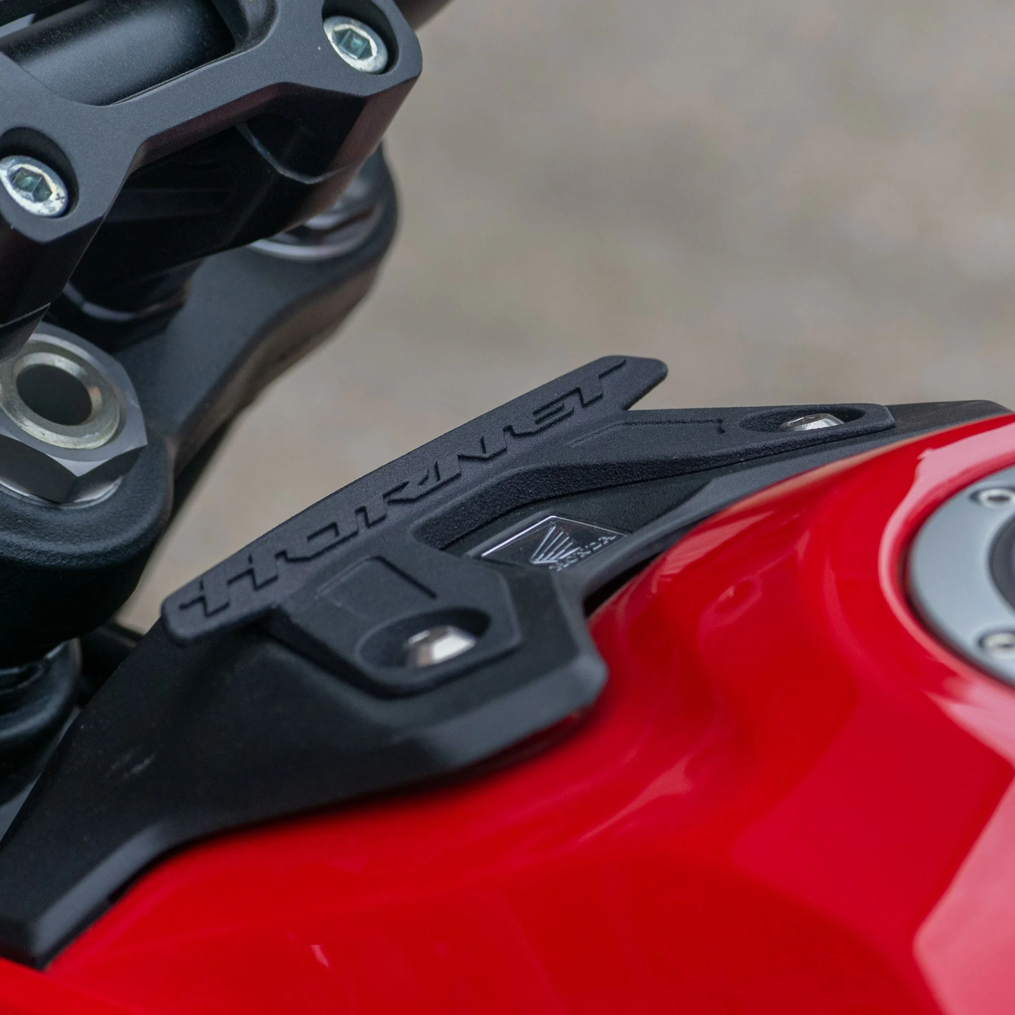 Pyramid Tank Ornament | Matte Black | Honda CB1000 Hornet (inc SP) 2025>Current - Image 4