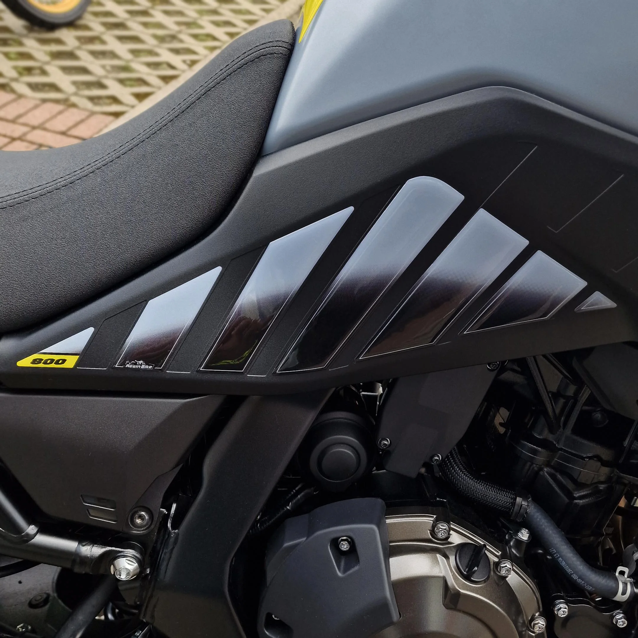 Resin Bike 3D Motorcycle Stickers - Basic Tank Kit | Suzuki V-Strom 800DE 2023>Current - Image 3