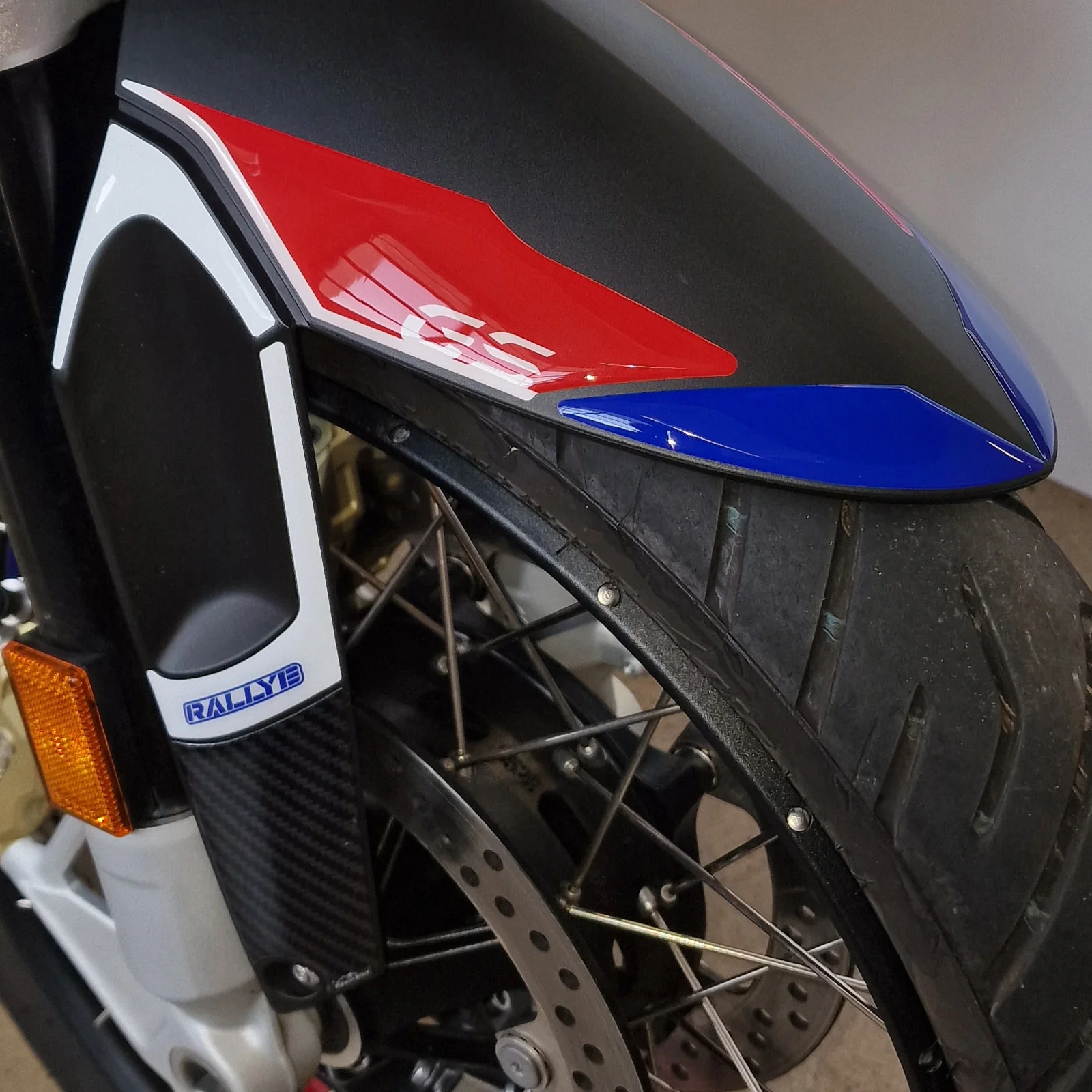 Resin Bike 3D Motorcycle Stickers - Front Fender | BMW R 1250 GS/GSA 2021>2024 - Image 2