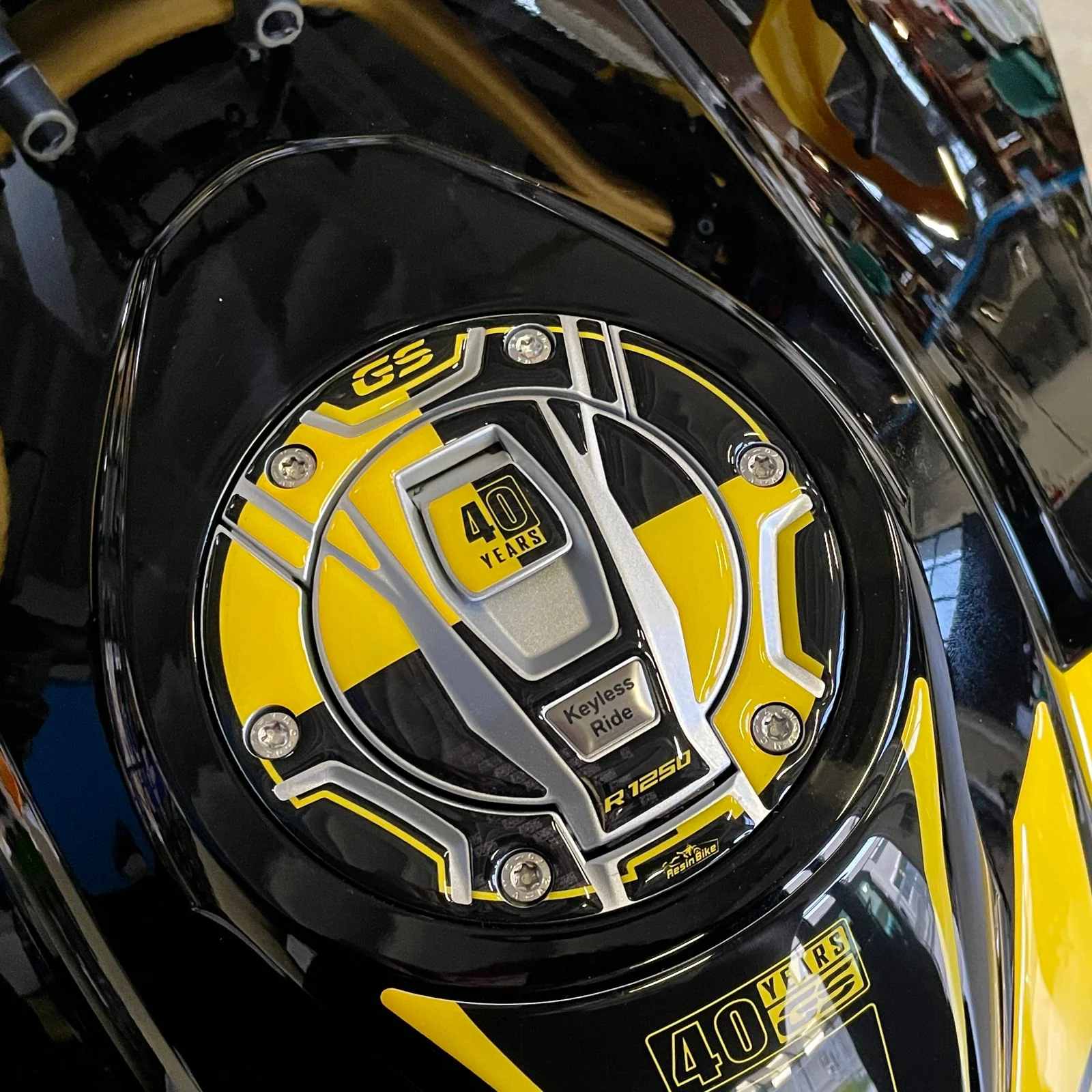Resin Bike 3D Motorcycle Stickers - Fuel Cap | BMW R 1250 GS 2020>2021 - Image 2