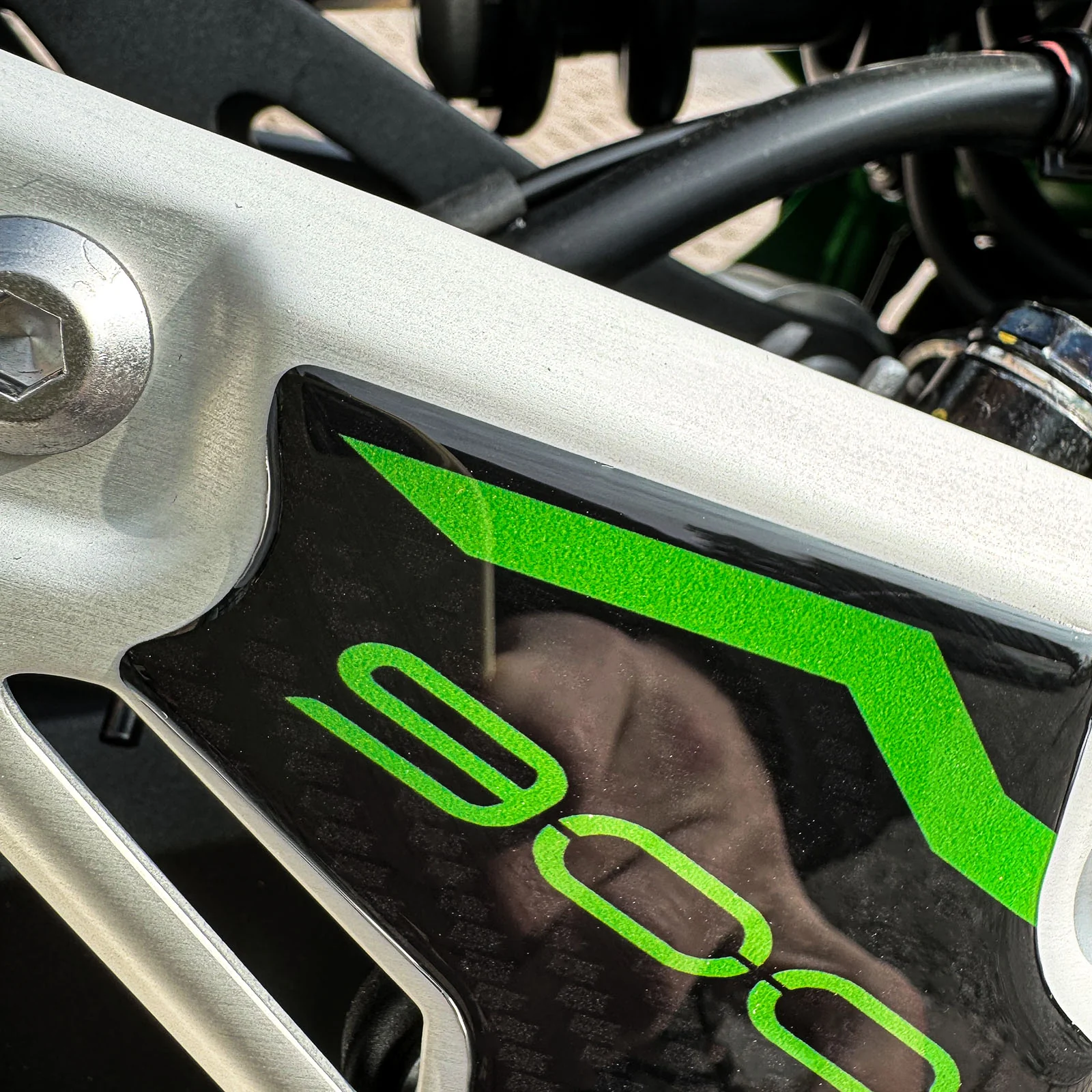 Resin Bike 3D Motorcycle Stickers - Heel Pads | Kawasaki Z 900 2021>2024 - Image 5