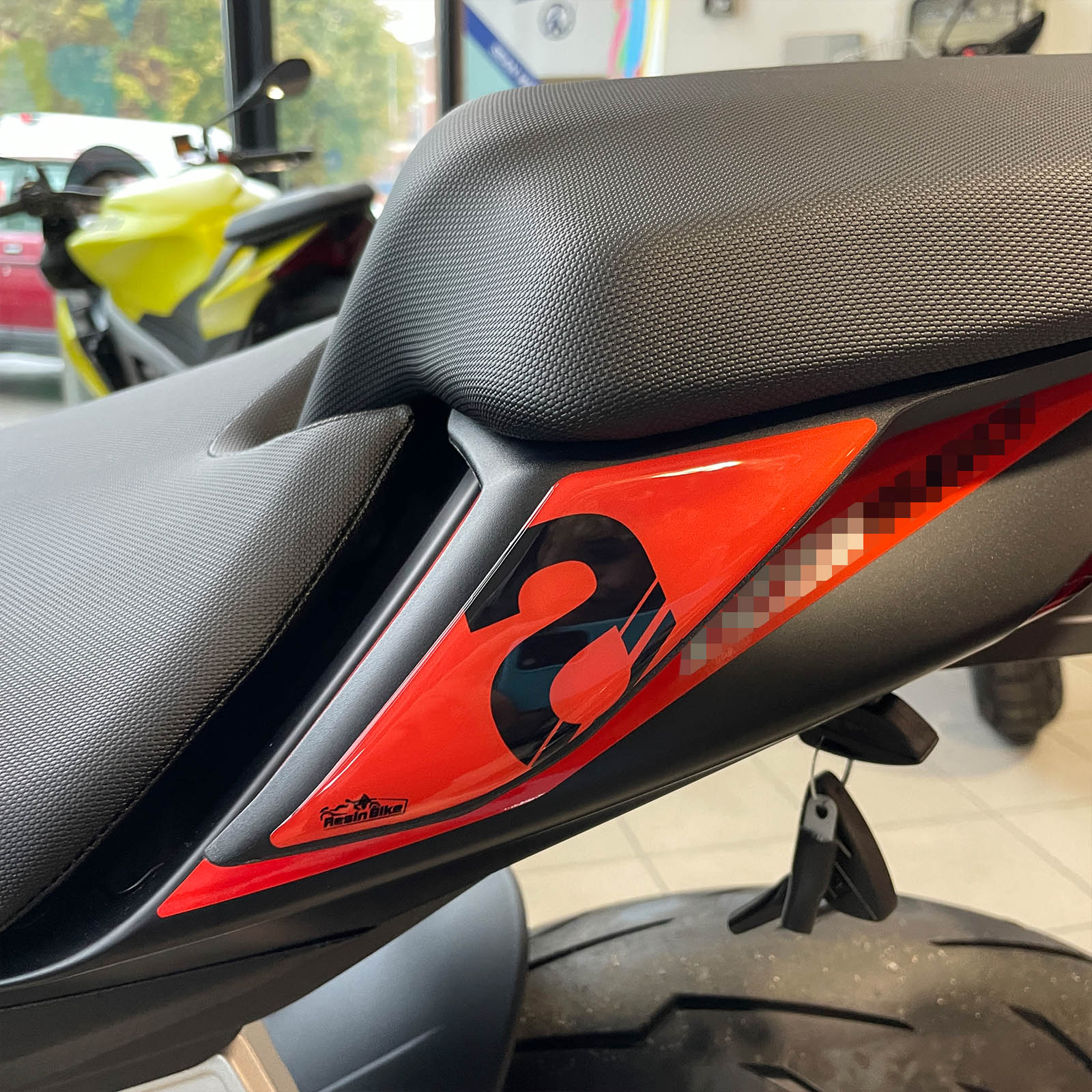 Resin Bike 3D Motorcycle Stickers - Passenger Handles | Aprilia RS/Tuono 660 2020>2026 - Image 6
