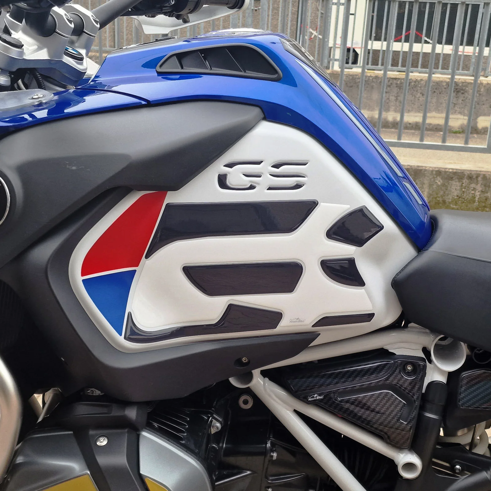Resin Bike 3D Motorcycle Stickers - Tank Pad | BMW R 1250 GS Adventure 2021>2024 - Image 2
