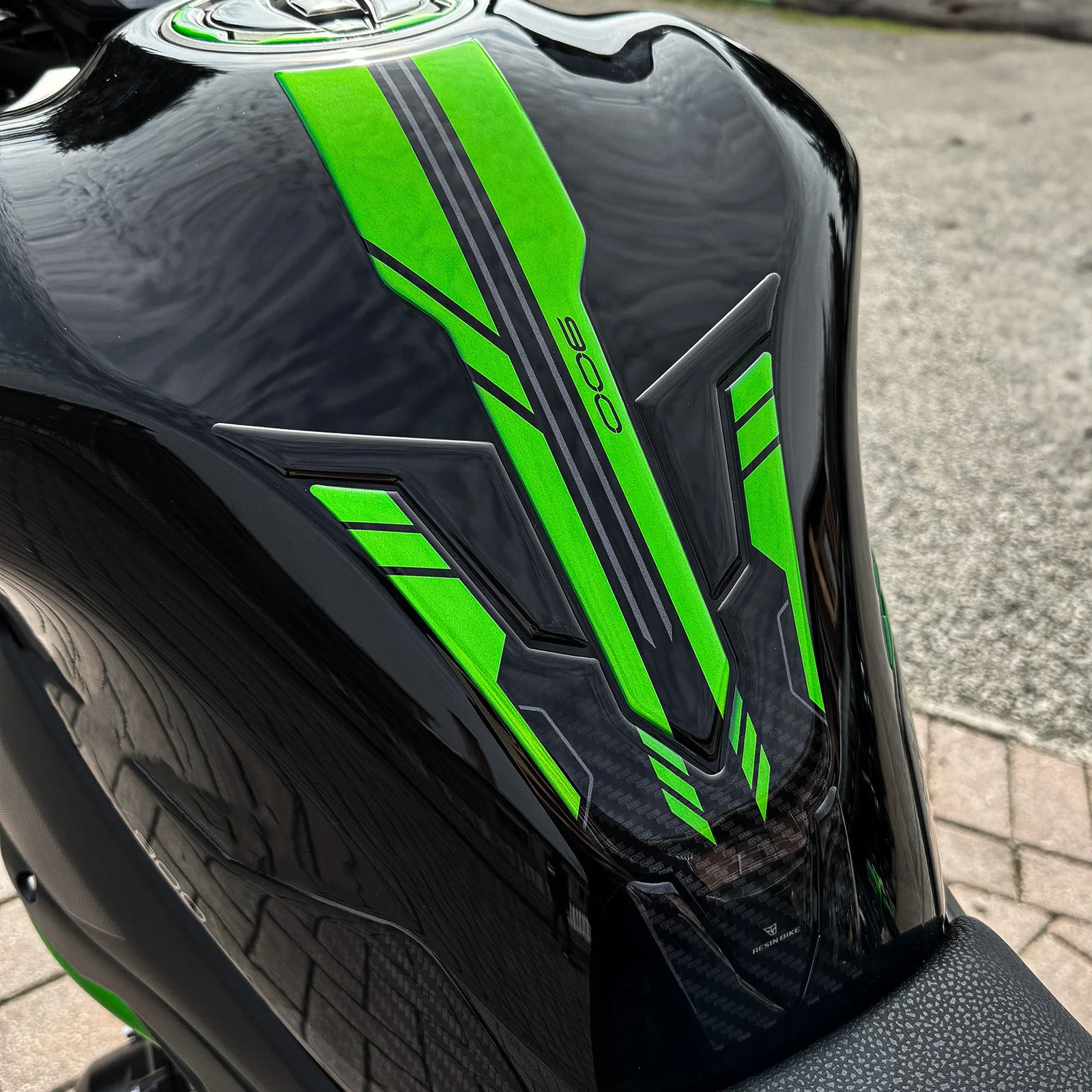 Resin Bike 3D Motorcycle Stickers - Tank Pad | Kawasaki Z 900 2021>2024 - Image 2