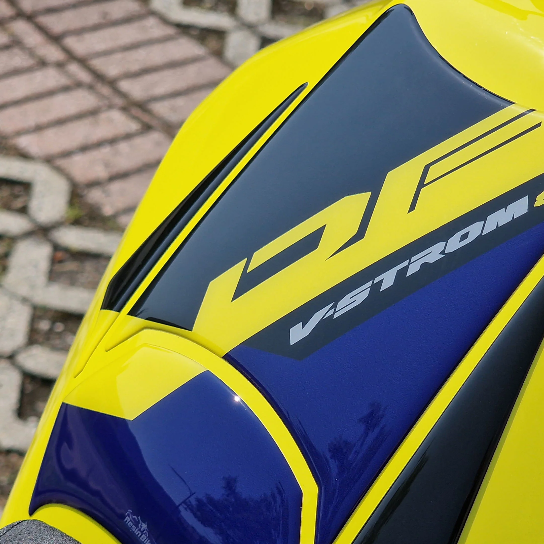 Resin Bike 3D Motorcycle Stickers - Tank Pad | Suzuki V-Strom 800DE 2023>2025 - Image 5