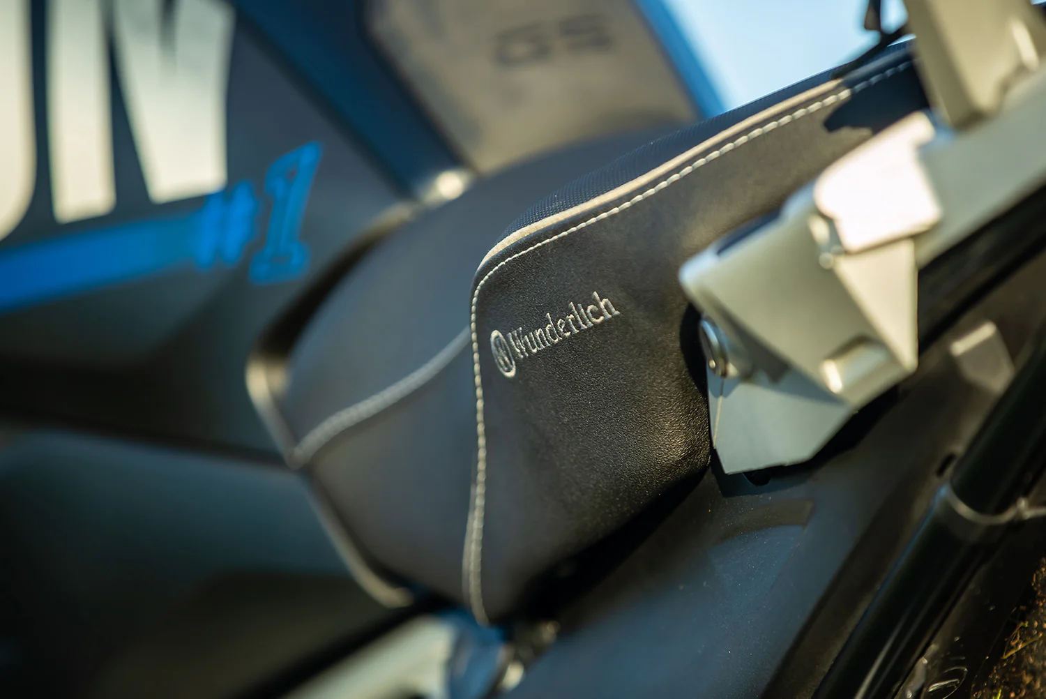 Wunderlich Aktivkomfort Rider Seat High | Black | BMW R 1250 GS Adventure - Image 3