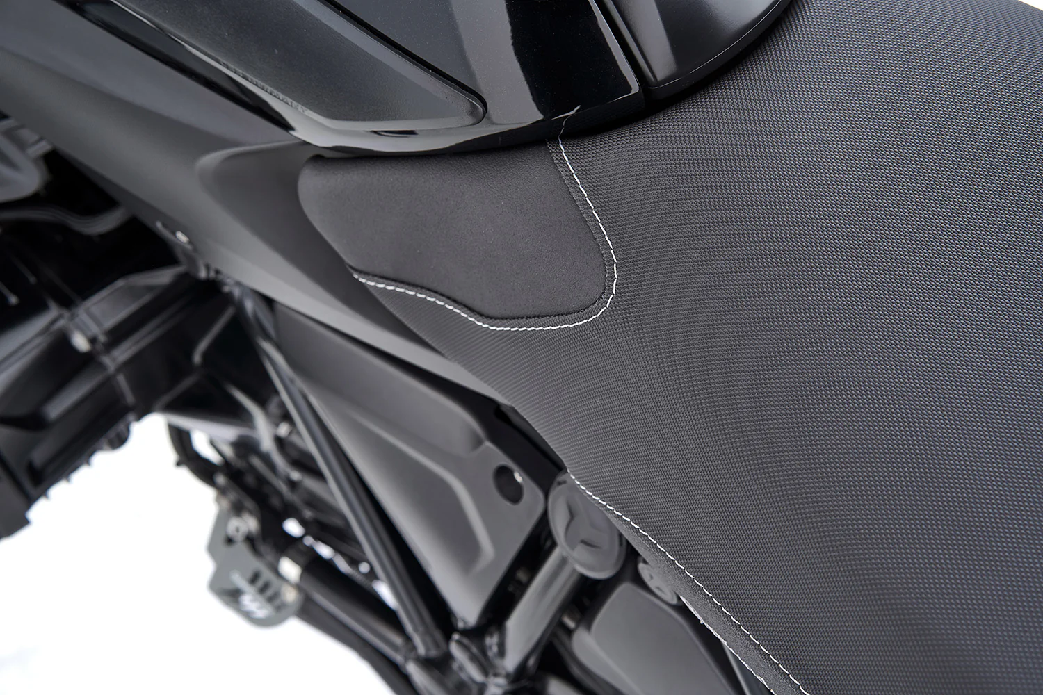 Wunderlich Aktivkomfort Rider Seat with Heating Smart Plug & Play Standard | Black - Image 4
