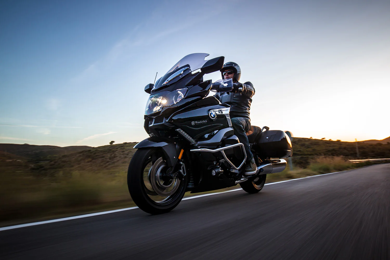 Wunderlich Back Cushion For Back Support | Black | BMW K 1600 Bagger - Image 6