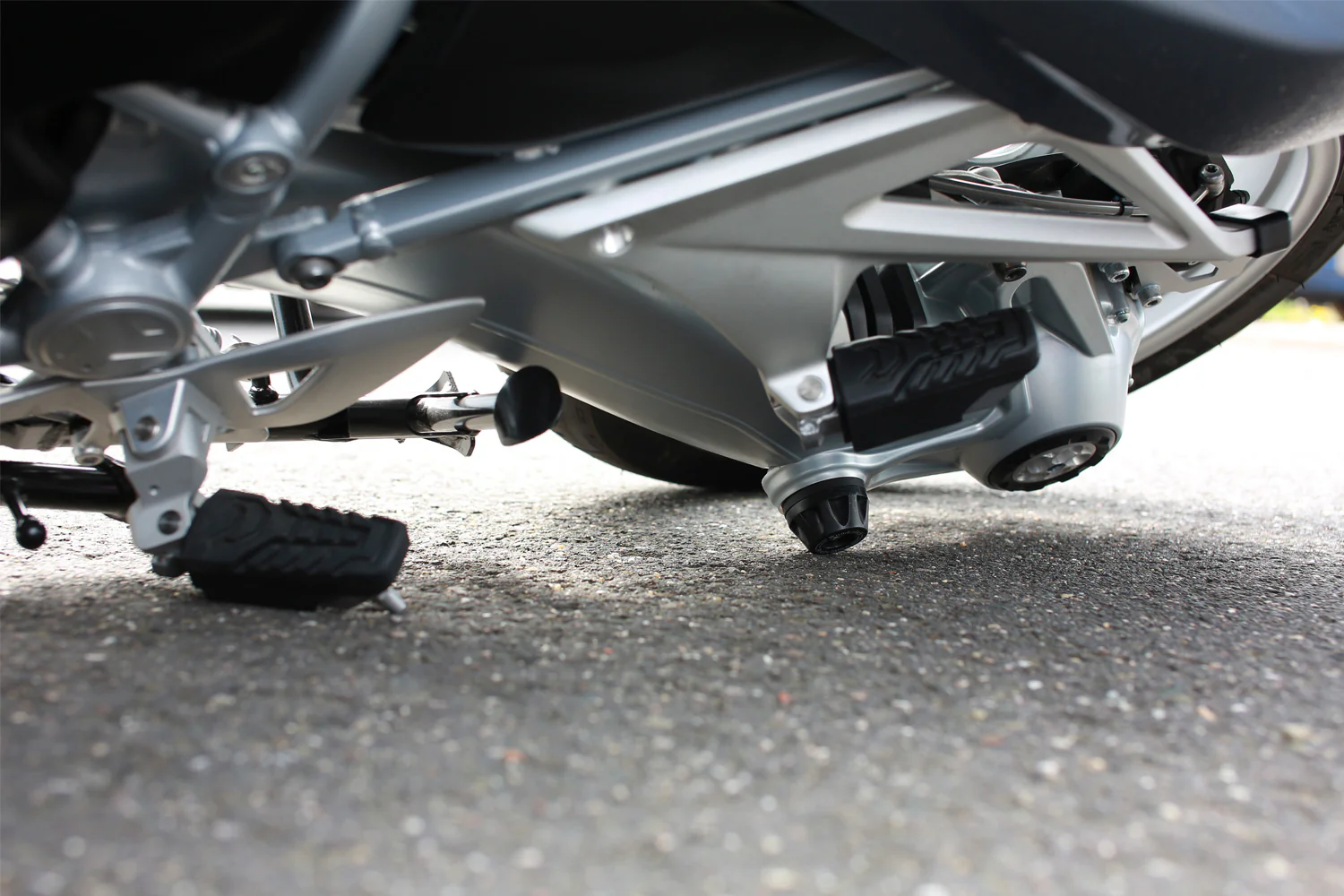 Wunderlich Doubleshock Crash Pad for Final Drive Joint | Black - Image 5