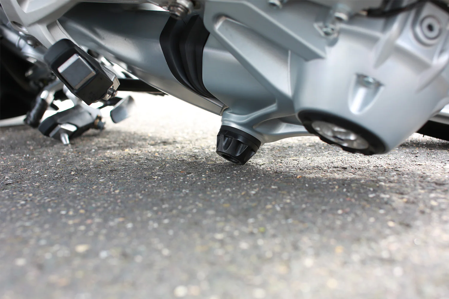 Wunderlich Doubleshock Crash Pad for Final Drive Joint | Black - Image 6