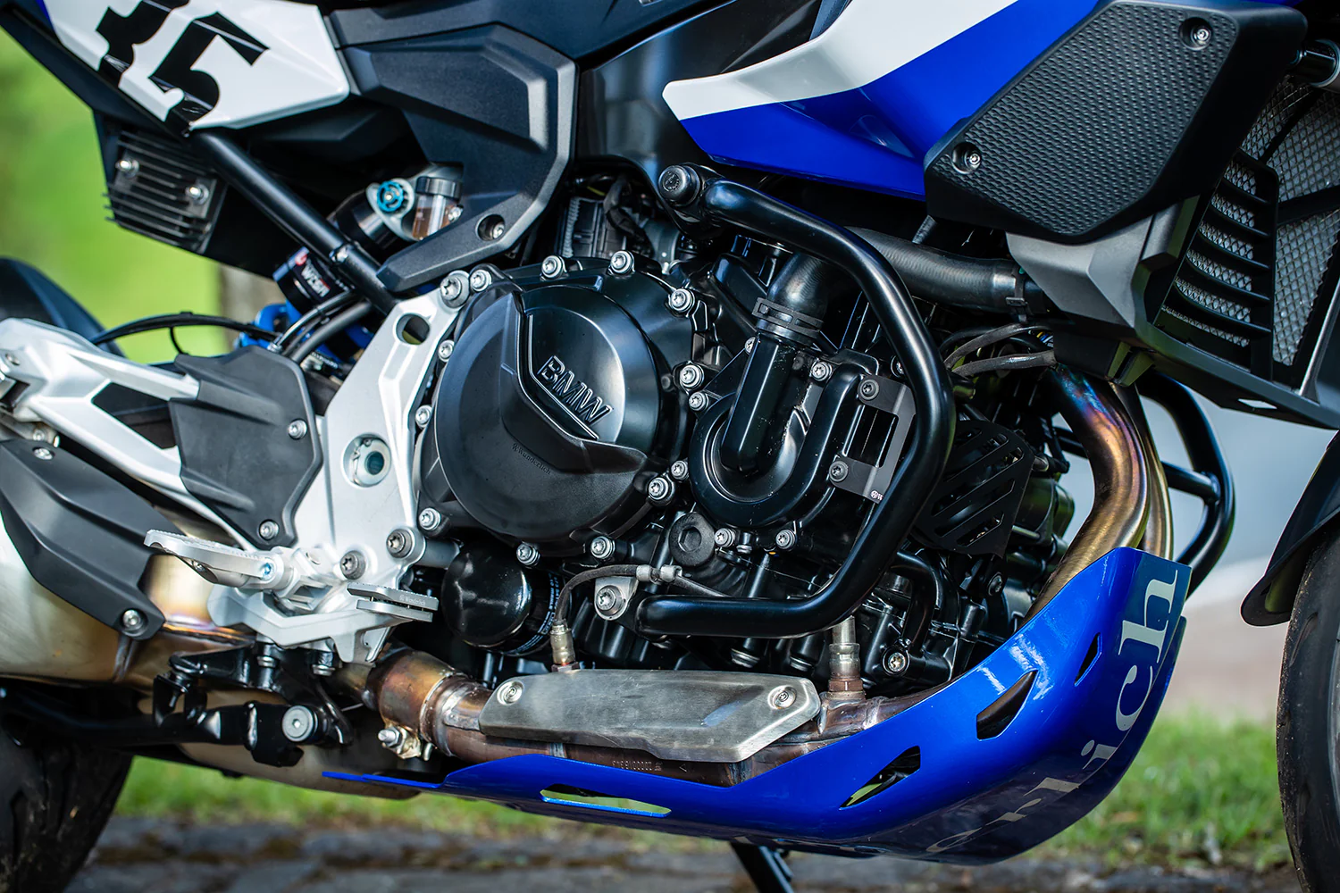 Wunderlich Engine Protection Bar Sport | Black | BMW F 900 XR - Image 2