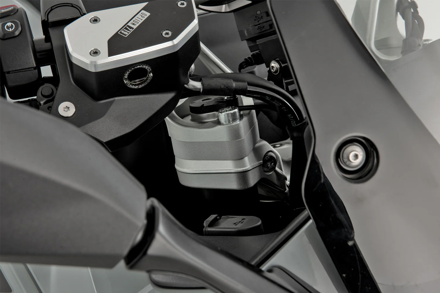 Wunderlich Handlebar Riser Ergo with Original System 15mm | Silver | R 1300 RS - Image 2