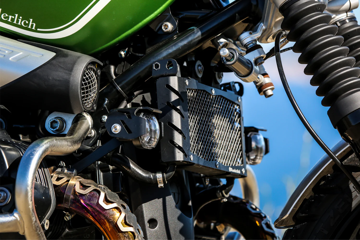 Wunderlich Microflooter LED Auxiliary Headlight | Black | BMW R nineT - Image 6