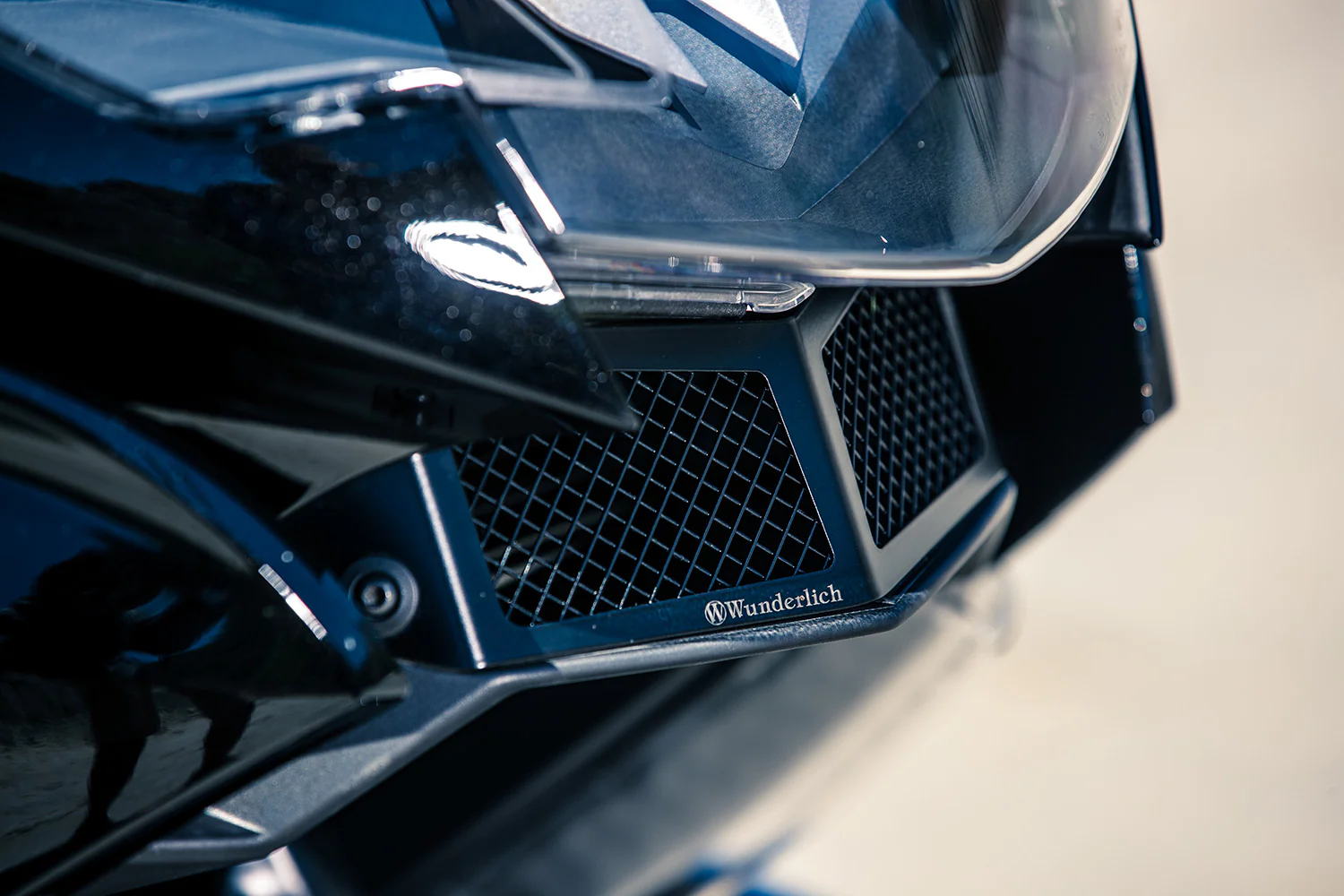 Wunderlich Oil Cooler Protection Grill | Black | BMW K 1600 Grand America - Image 3