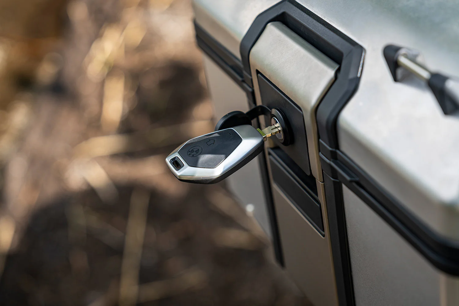 Wunderlich Topcase X-Case X55 Lockable | Silver | BMW R 1300 GS - Image 5