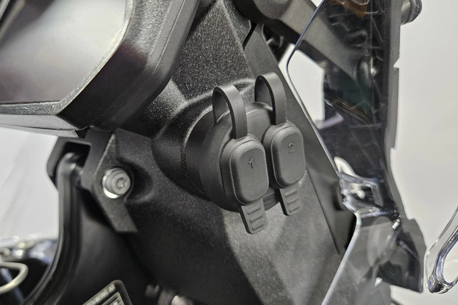 Wunderlich USB-C Dual Socket | Black | BMW R nineT - Image 6